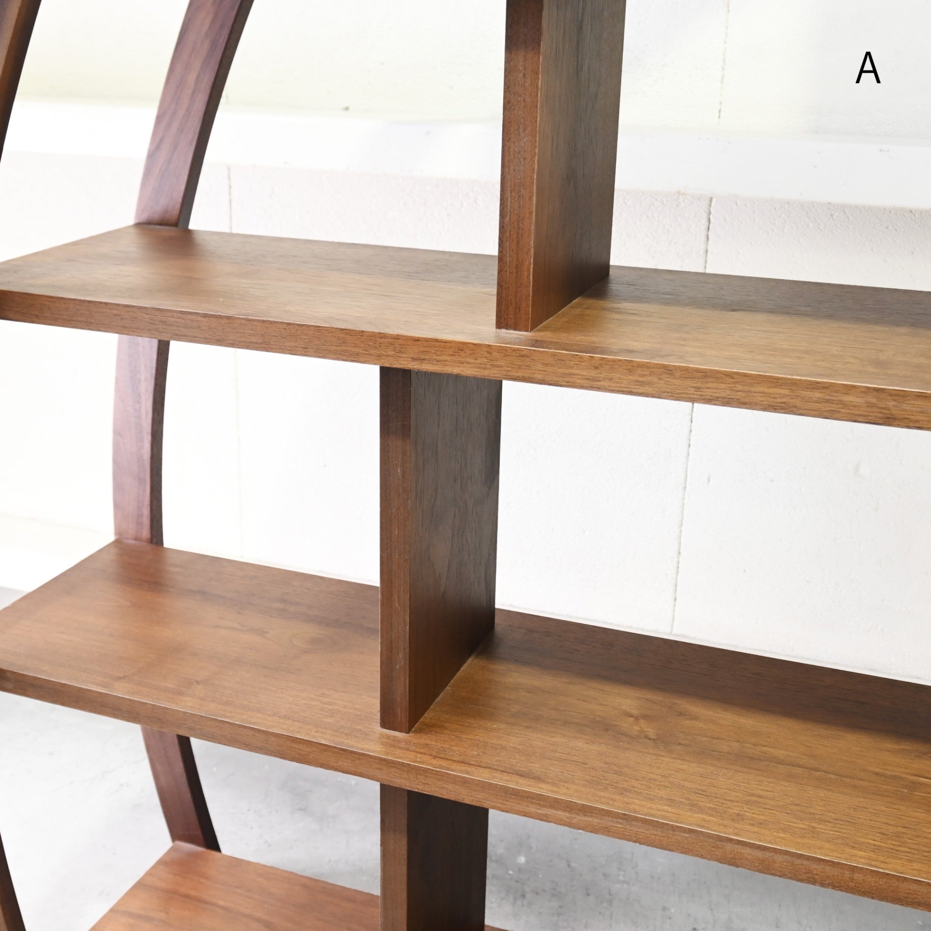 Maruyoshi Mingei Furniture DEEP Series Moon Shelf in Walnut Japanese Craftsmanship Moon Viewing  / マルヨシ民芸家具 ディープシリーズ ムーンシェルフ ウォールナット 職人技 お月見 和家具