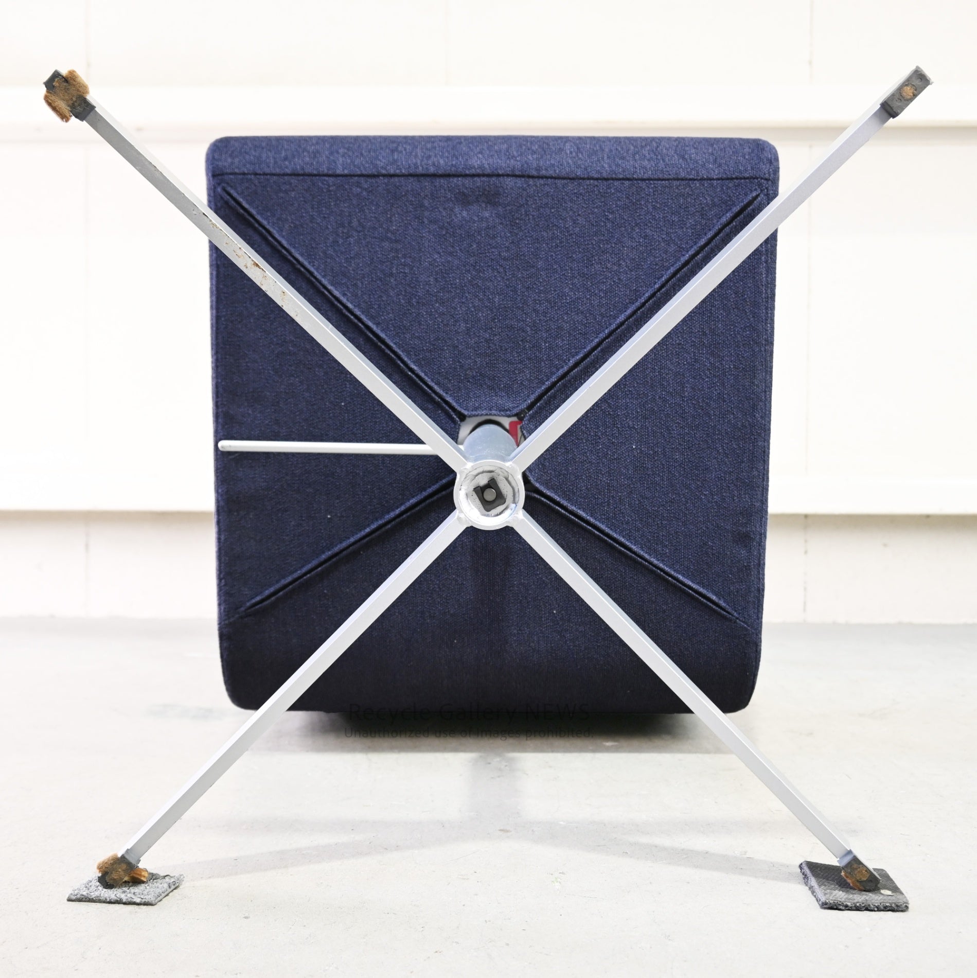 CASSINA ixc. BOOMERANG four star Modern Swivel Chair / カッシーナ イクスシー ブーメラン フォースター スウィベルチェア モダン