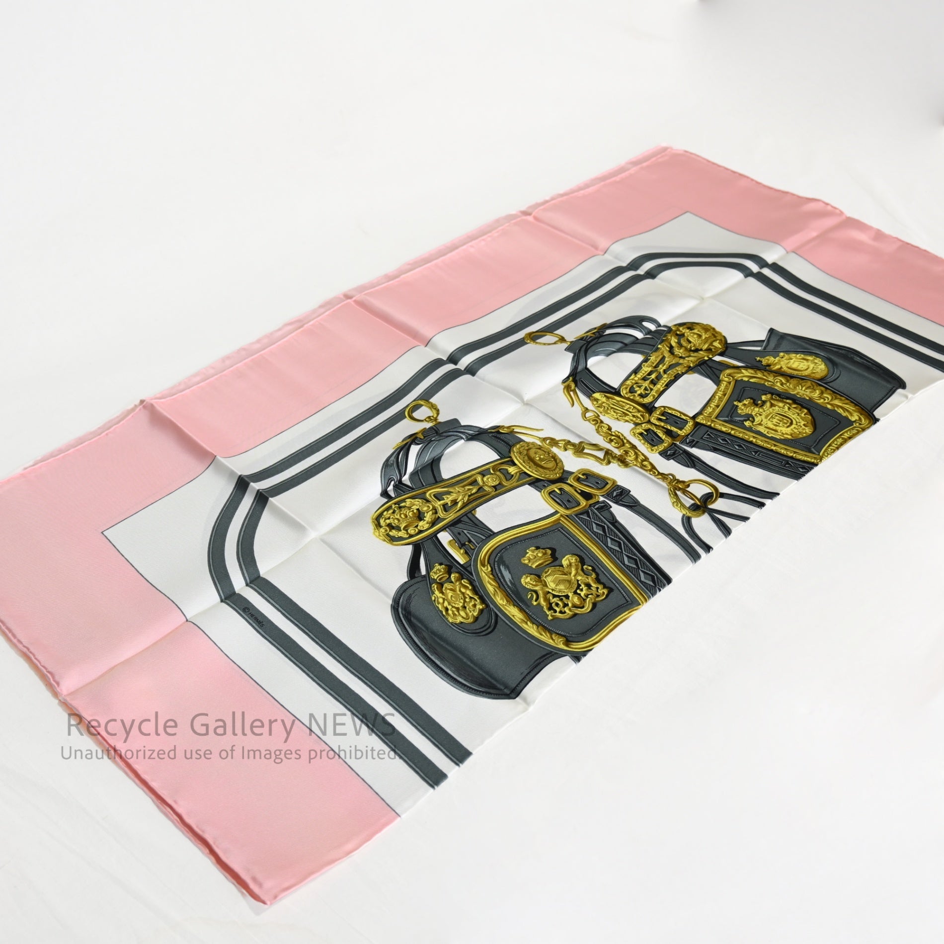 HERMES Carre 90 Bride de Gala Pink Unused Vintage France / エルメス カレ90 ブリッド ドゥ ガラ ピンク 未使用・新古品  ヴィンテージ フランス