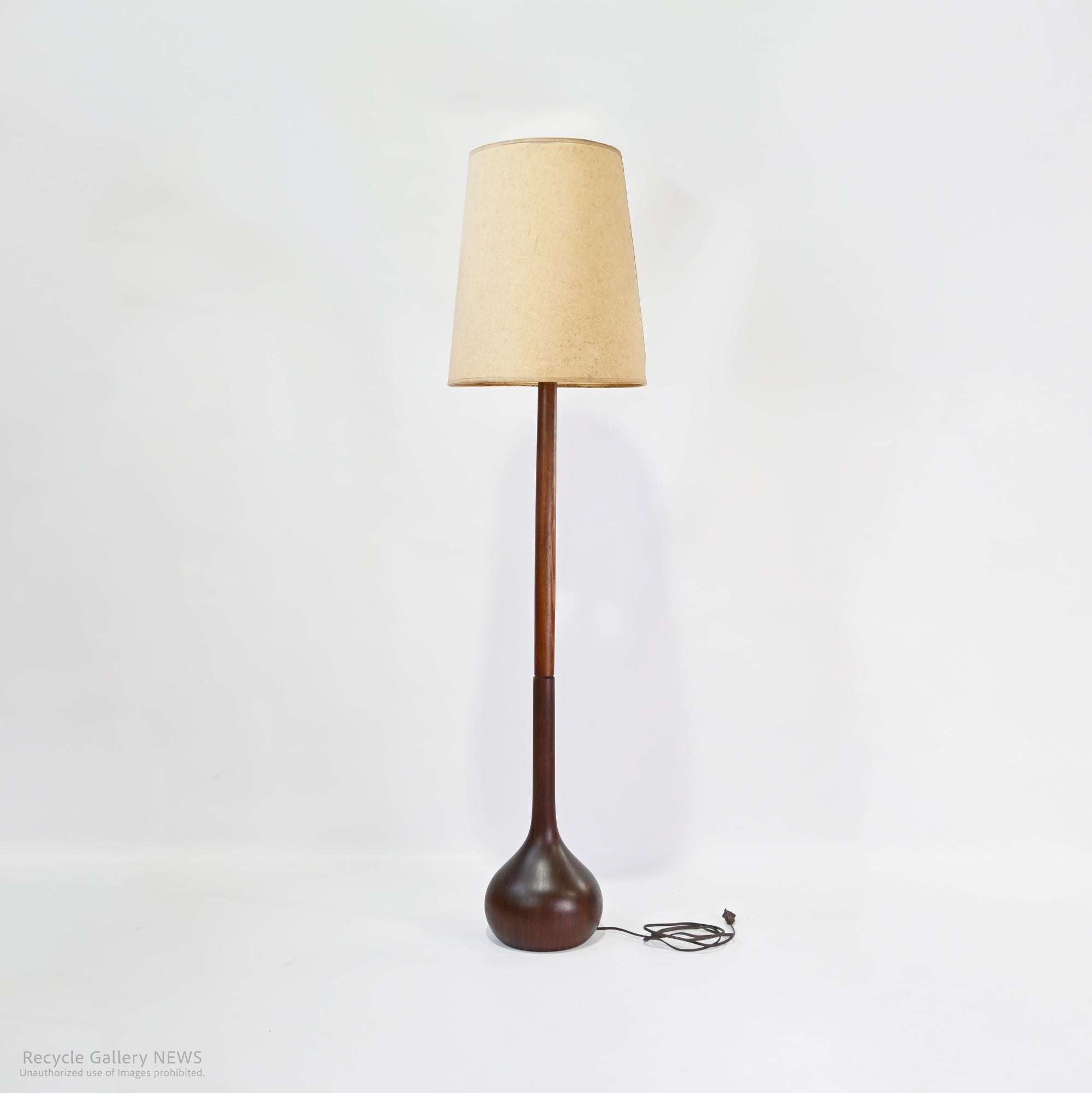 Scandinavian vintage Teardrop base Floor stand masterpiece Denmark / 北欧ヴィンテージ ティアドロップベース フロアスタンドライト マスターピース デンマーク