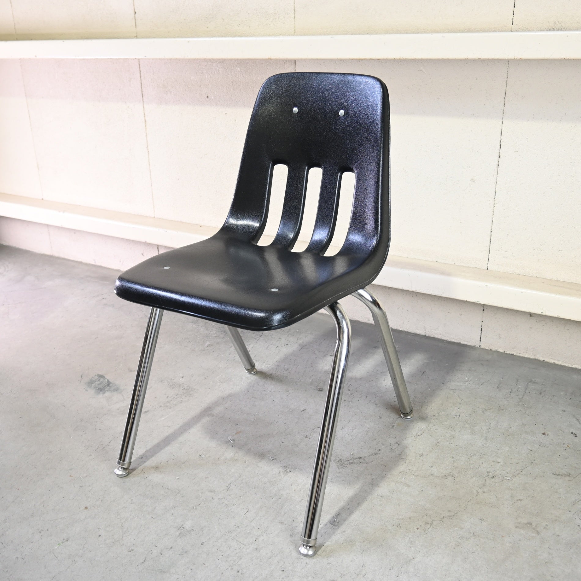 VIRCO Stacking chair Black Retro American Industrial design / バルコ スタッキングチェア ブラック レトロ アメリカン ヴィンテージ インダストリアルデザイン