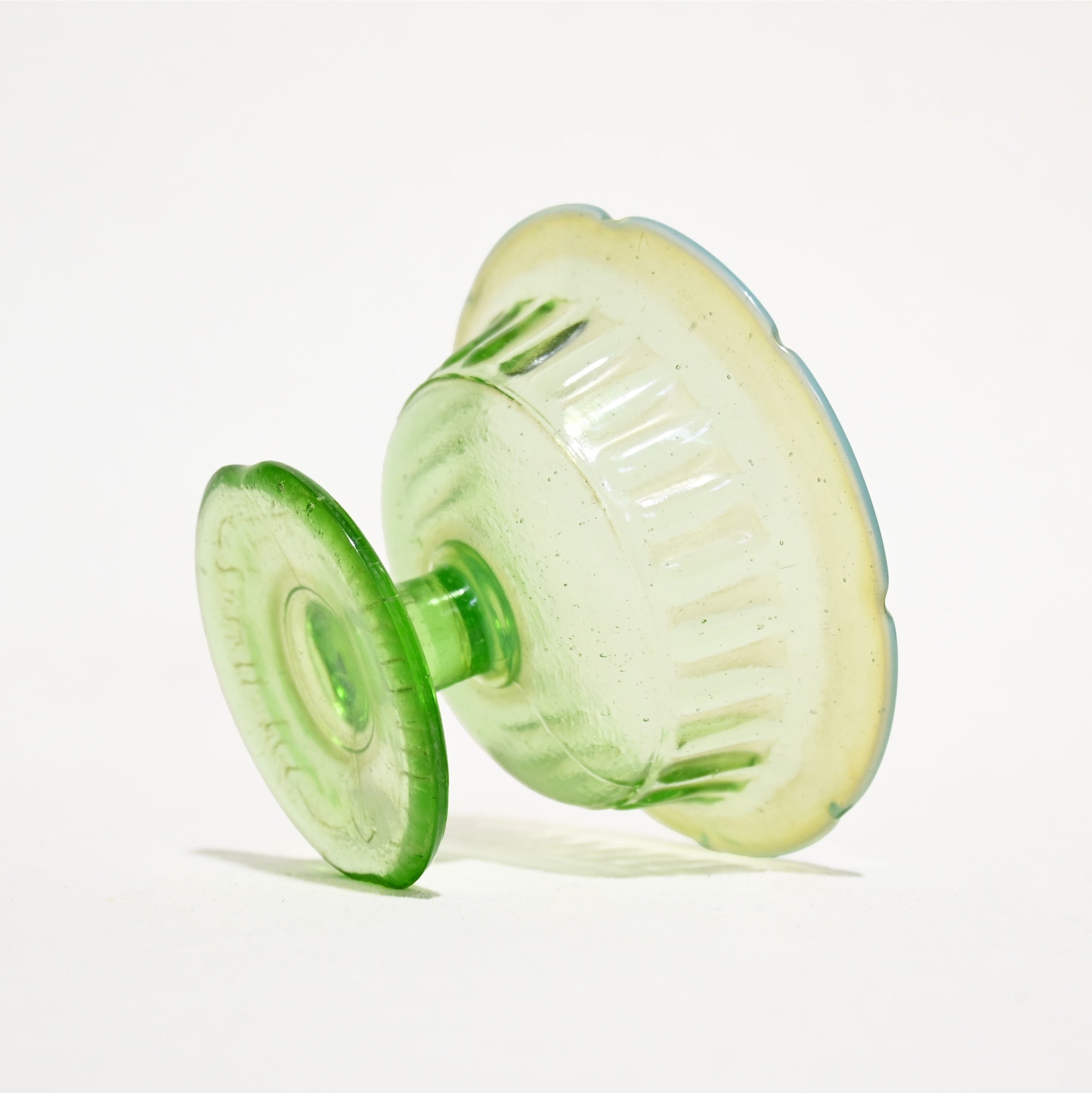 Vintage Press Glass Japanese Glass Ice Cup Melon Soda Color Retro / ヴィンテージ プレスガラス 和ガラス 氷コップ メロンソーダ色 レトロ