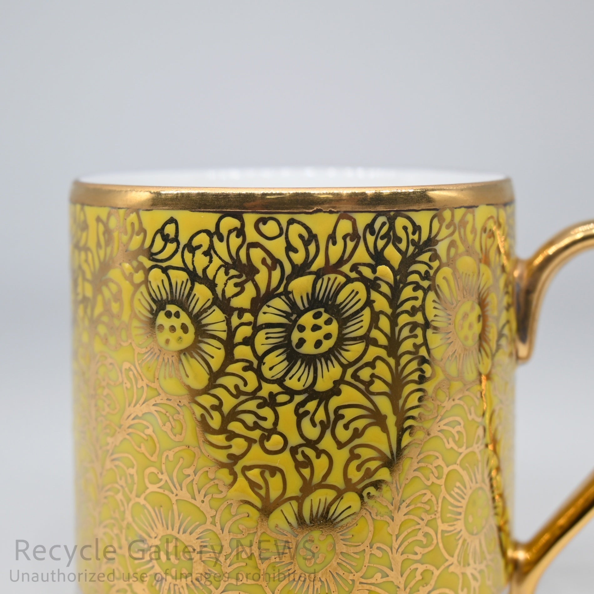 Thai Benjarong Cup & Saucer Gold Gilding Exotic Style Yellow / タイ陶磁器 ベンジャロン焼き C&S 金彩 エキゾチック イエロー