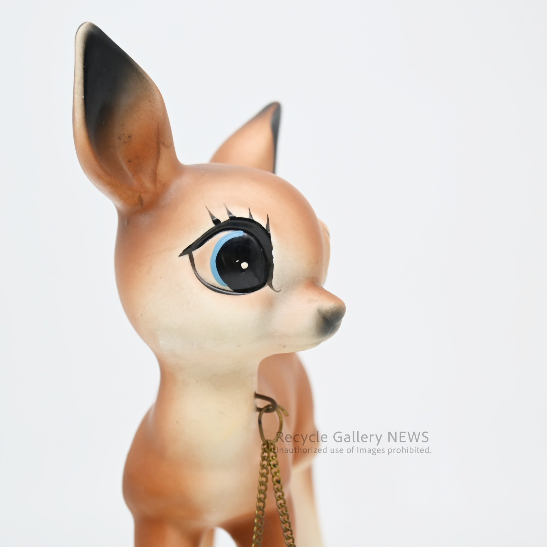 Deer and baby Bambi ceramic figurine 1950s Showa retro Japan / 鹿の親子 バンビ 陶器 置物 オブジェ 1950年代 昭和レトロ 日本