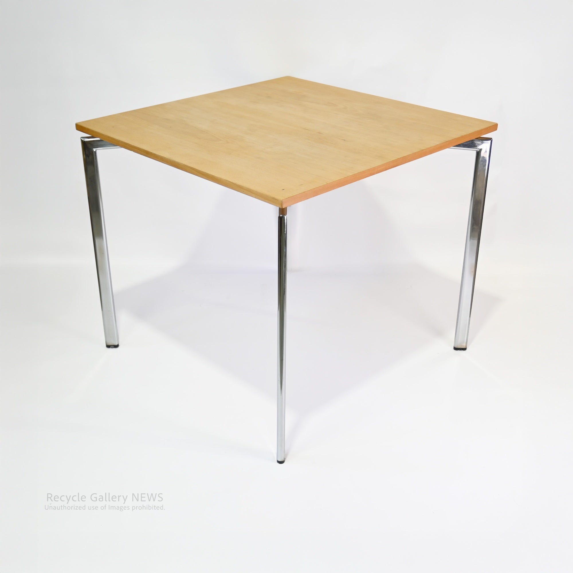 CAMPUS BY LAMMHULTS Square Table  Sweden Scandinavian Modern Furniture / ラムホルツ キャンパスシリーズ スクエアテーブル スウェーデン 北欧家具 北欧モダン