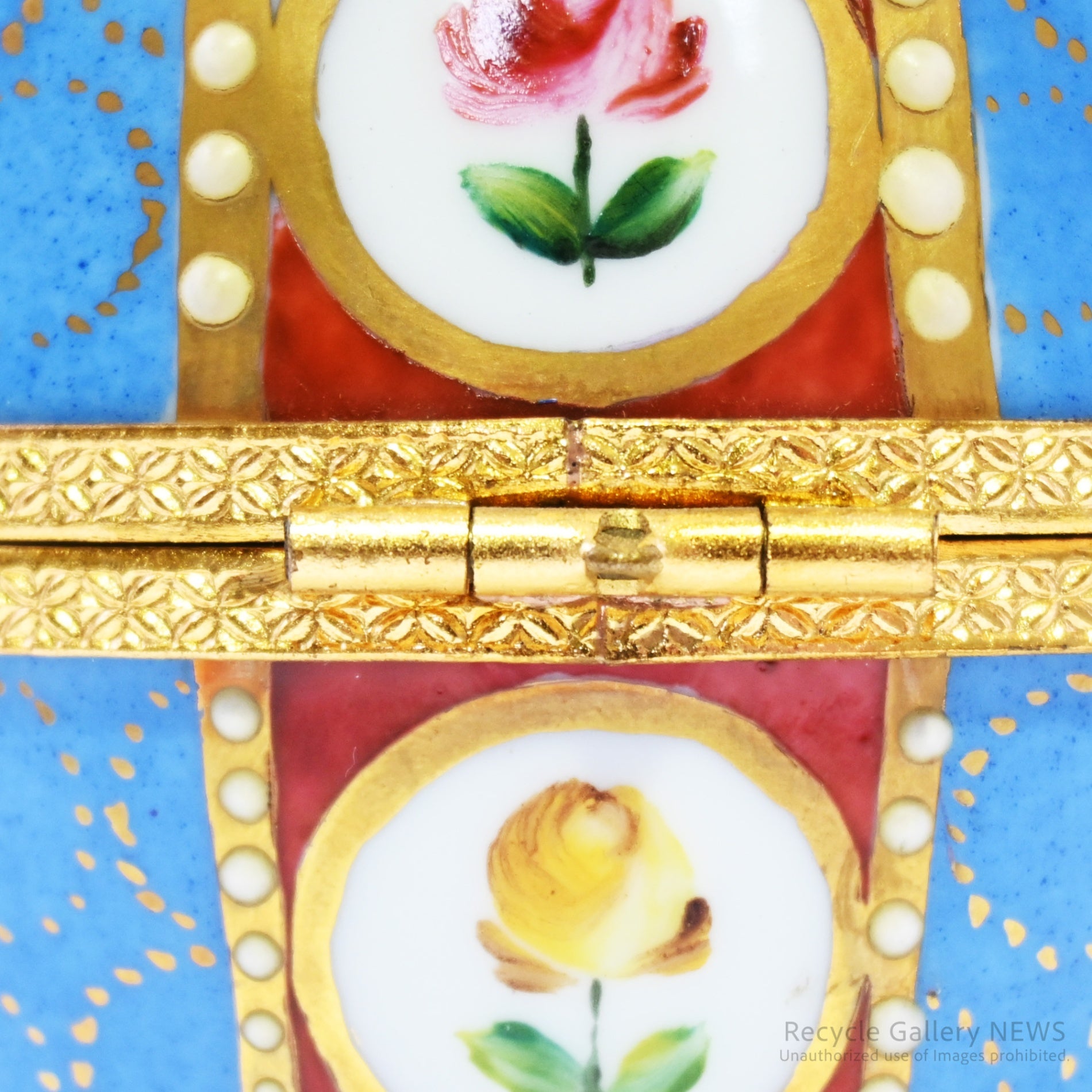 France Limoges Egg-shaped trinket box High-quality Porcelain Brass / フランス リモージュ 卵型小物入 高級陶磁器 真鍮