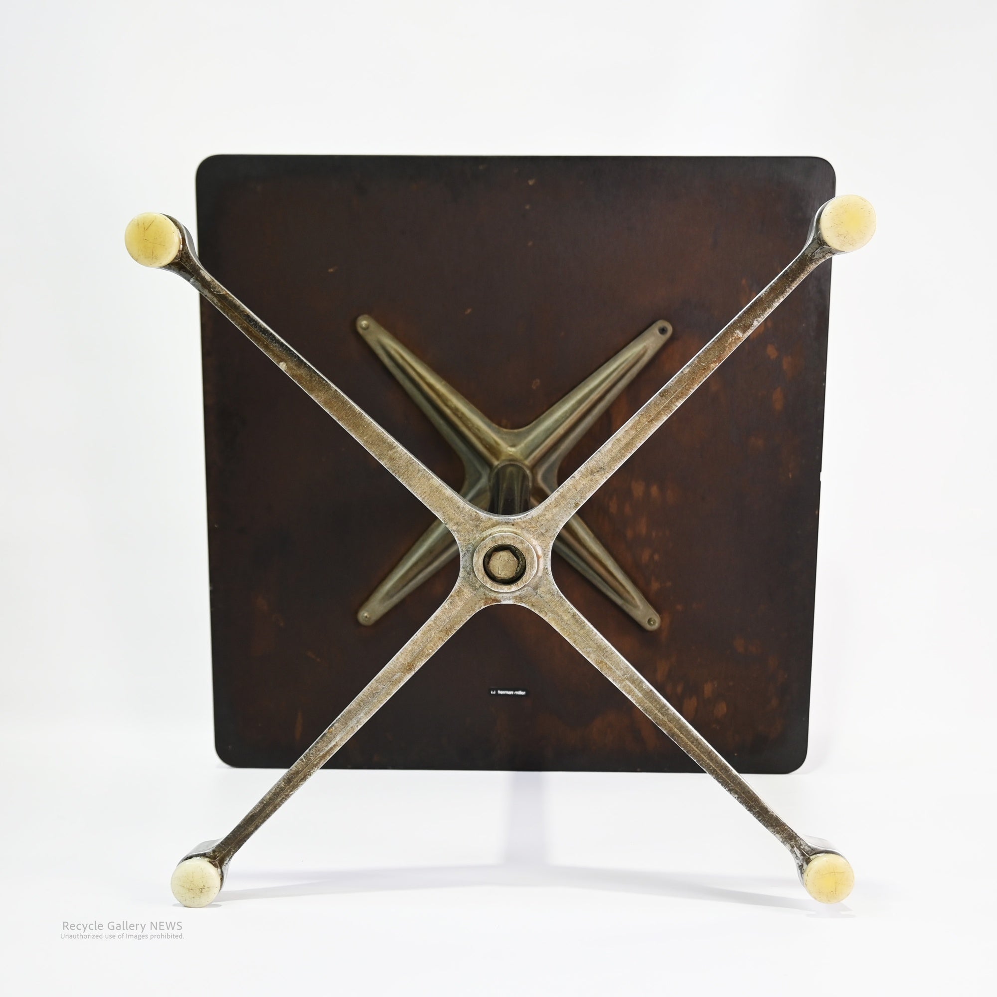Herman Miller Eames Center Table by Charles & Ray Eames American Mid Century Modern Architectural Form / イームズセンターテーブル ミッドセンチュリー アメリカ チャールズ＆レイ・イームズ 建築