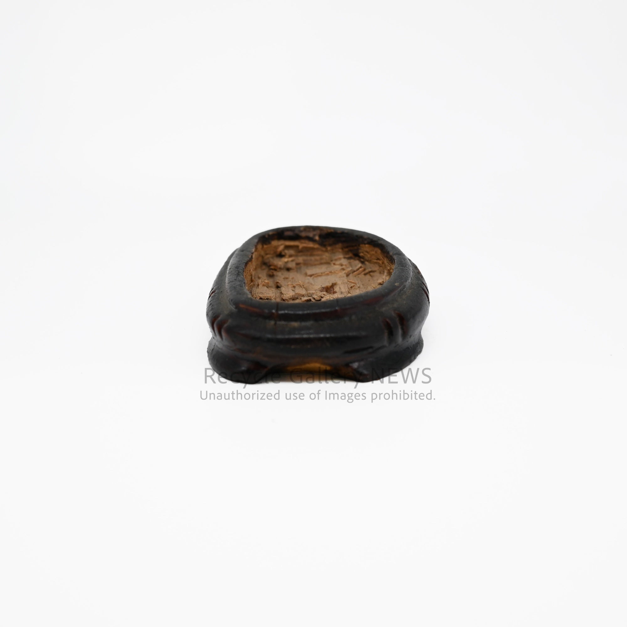 Picture Jasper Rough-textured Base Yellow Gemstone Decorative Object / 風景石 粗目台座付 黄色 天然石 置物