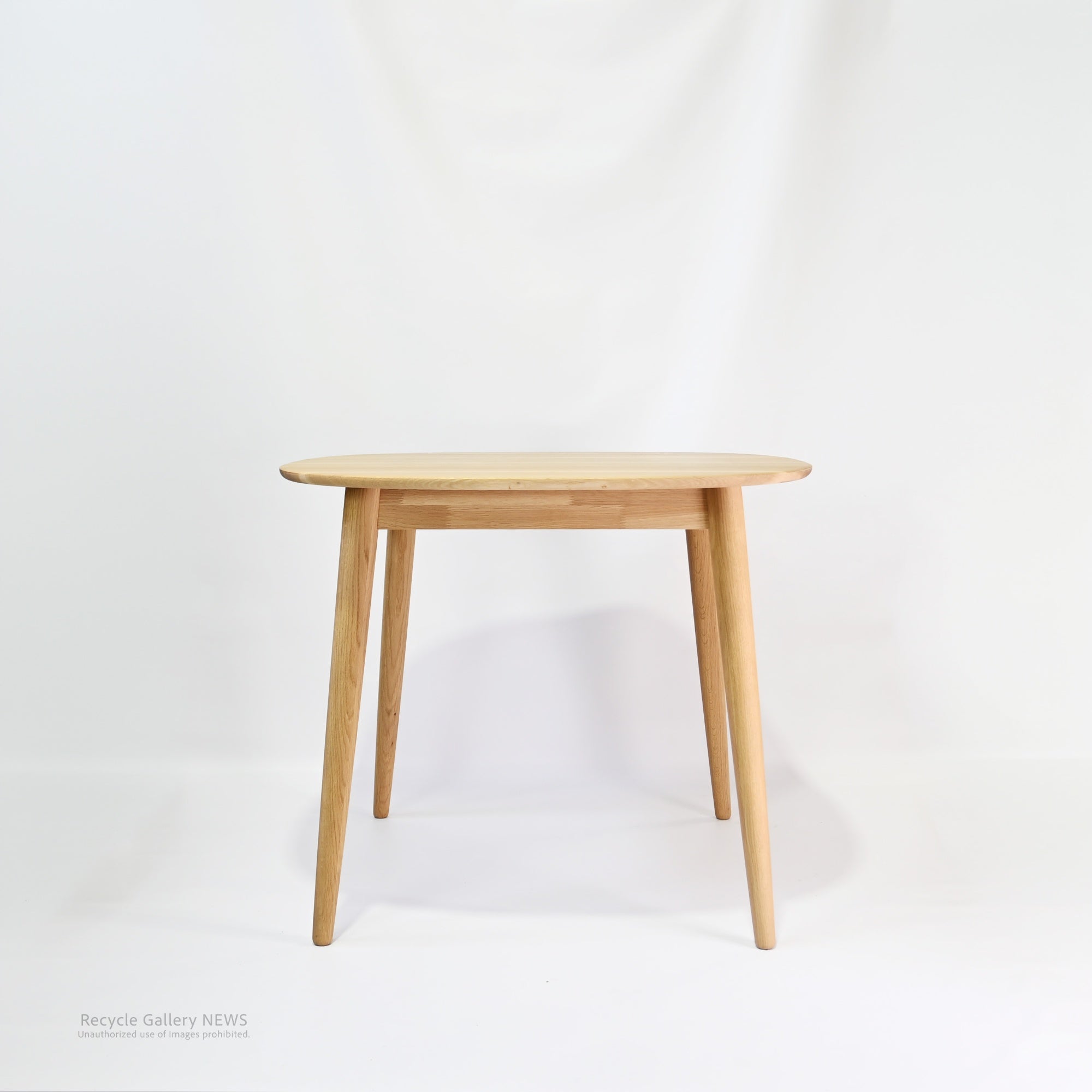 Karimoku New Standard 2-Seater Solid Wood Dining Table Minimalist Scandinavian Inspired Japan /　 カリモク 2Pダイニングセット 日本 ニュースタンダード 無垢材 北欧テイスト ミニマル