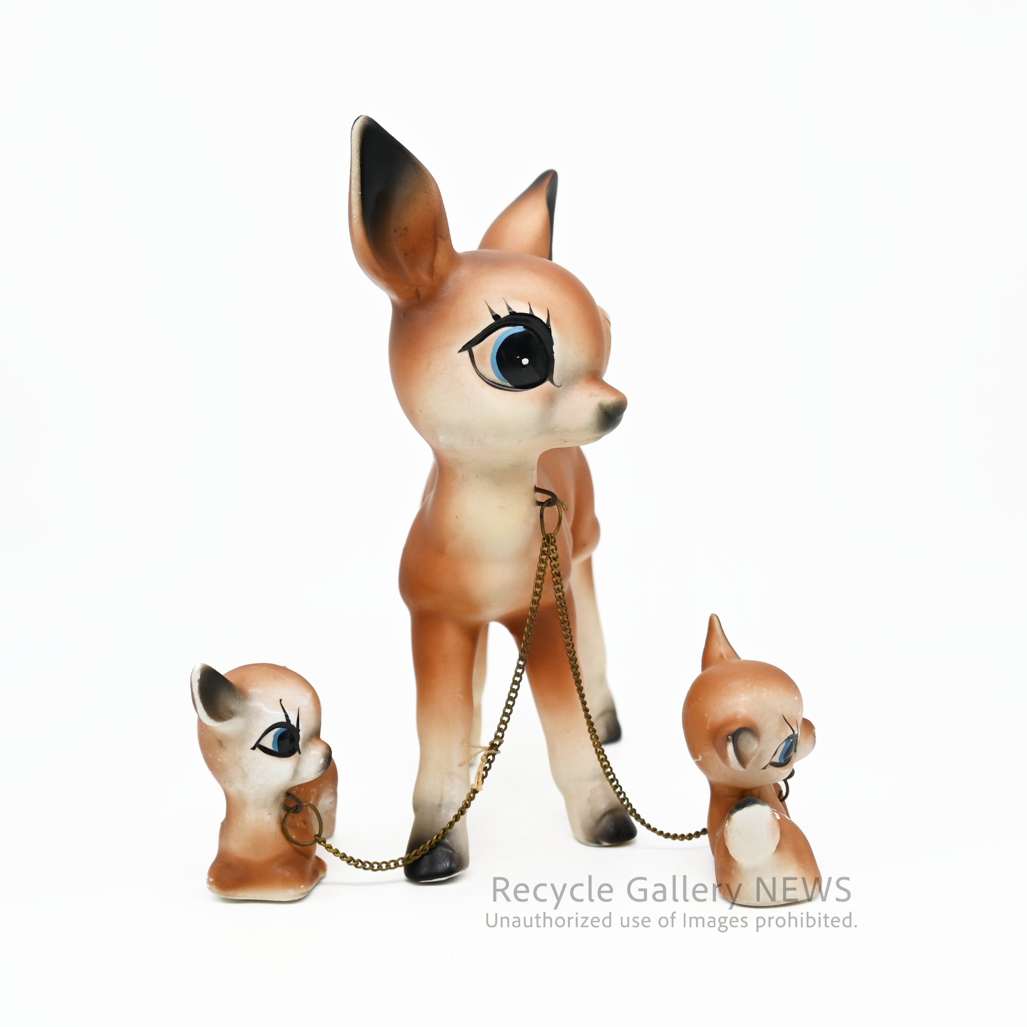 Deer and baby Bambi ceramic figurine 1950s Showa retro Japan / 鹿の親子 バンビ 陶器 置物 オブジェ 1950年代 昭和レトロ 日本