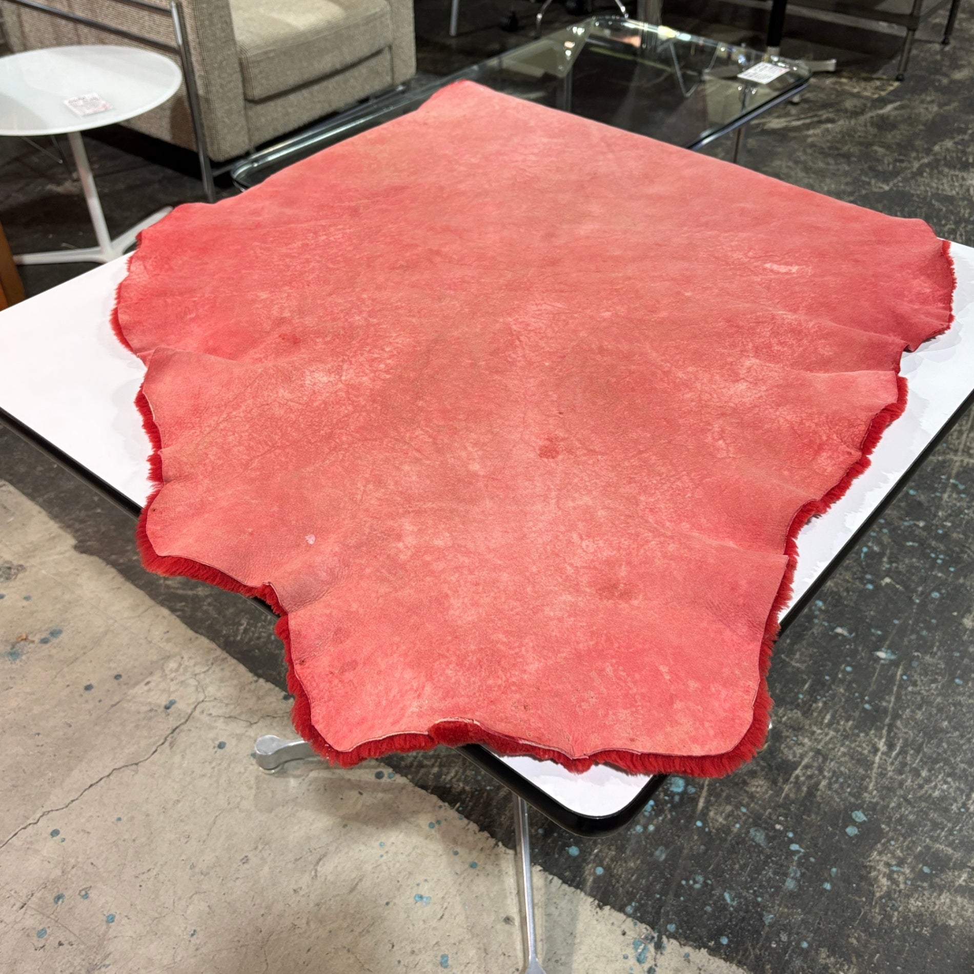 Red sheepskin rug / ムートンラグ 赤 羊 絨毯