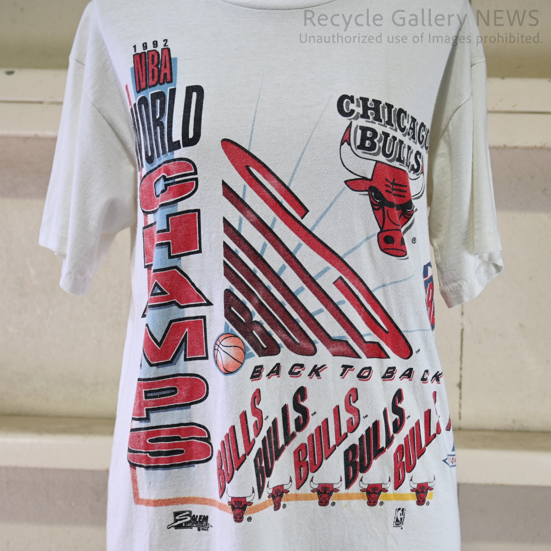 SALEM "CHICAGO BULLS" 1992 NBA Commemorative Victory T-shirt / セーラム シカゴ・ブルズ NBA 優勝記念 Tシャツ M 白