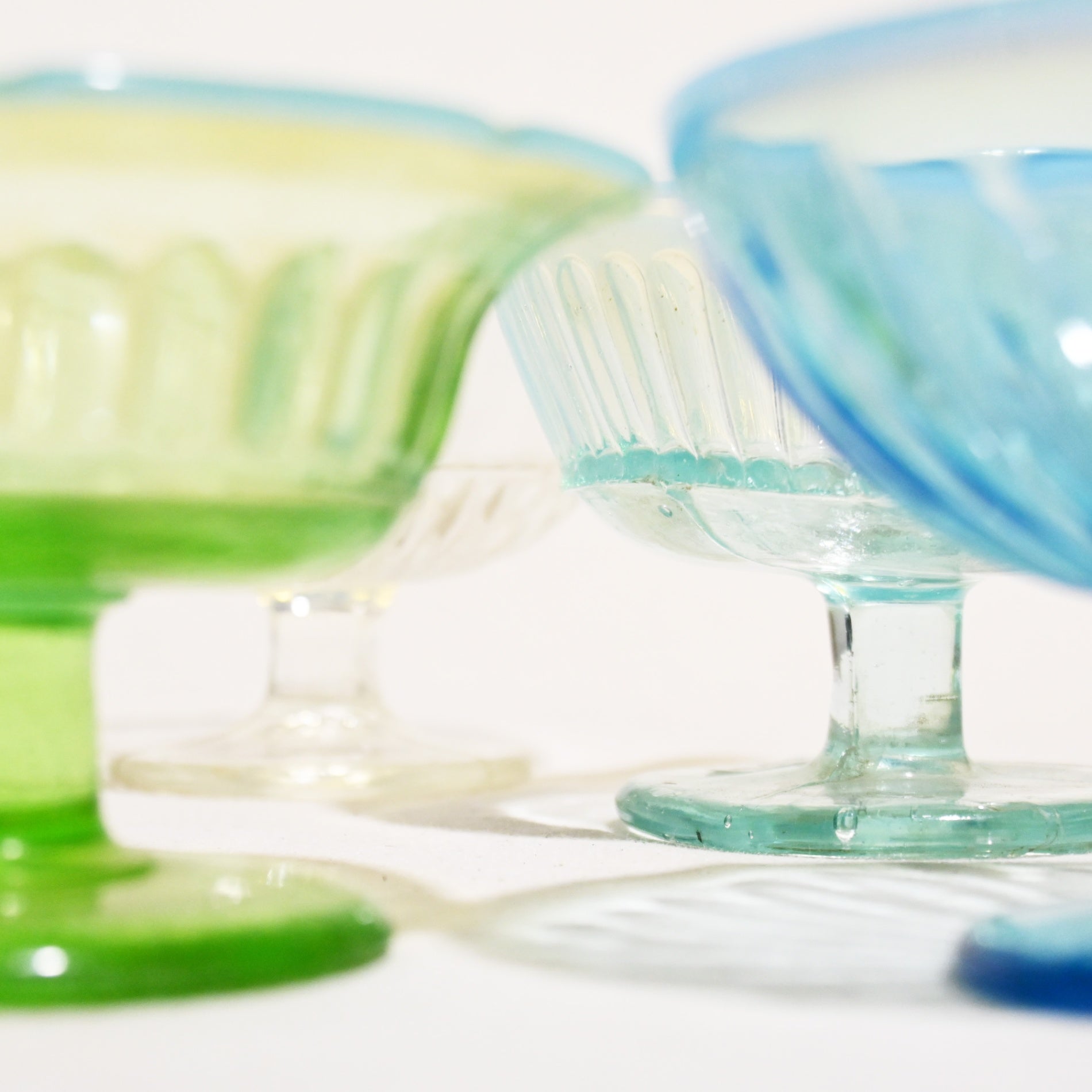 Vintage Press Glass Japanese Glass Ice Cup Hawaiian Blue Color Retro / ヴィンテージ プレスガラス 和ガラス 氷コップ 水色 ハワイアンブルー レトロ