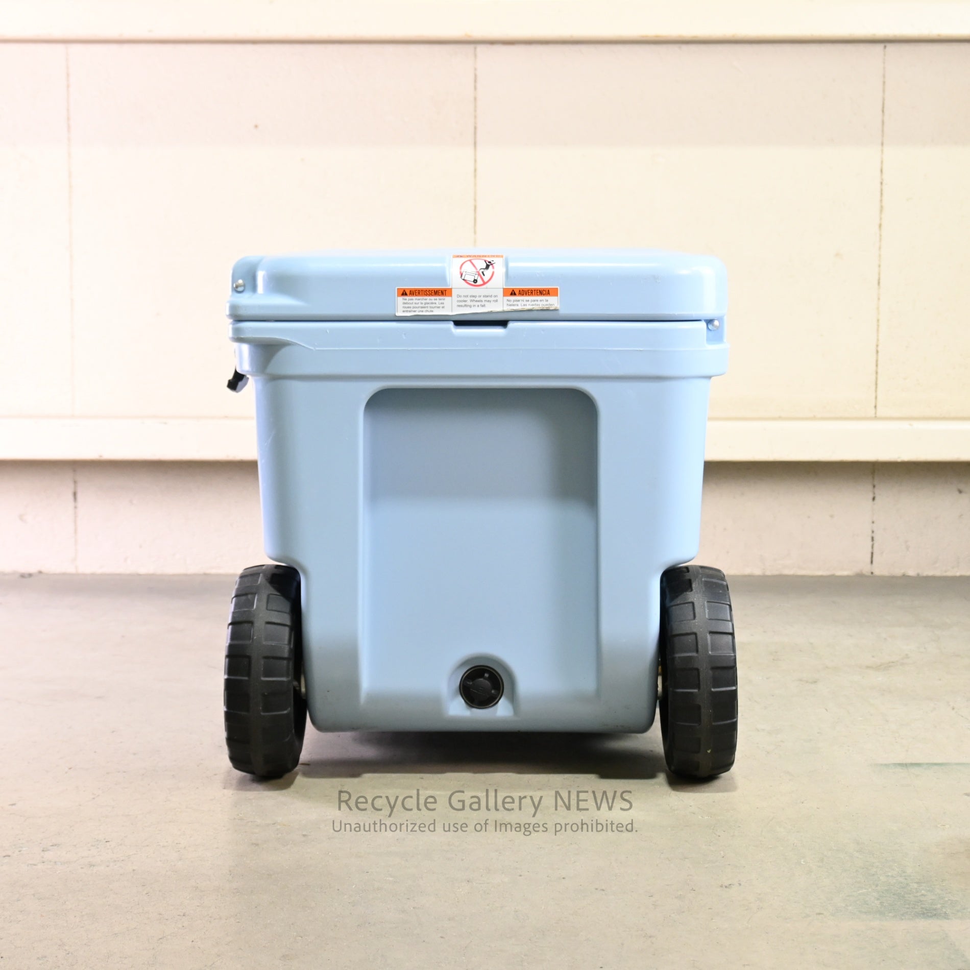 YETI  Tundra Cooler box (45L) Rare color Light Blue / イエティ タンドラ クーラーボックス45リットル ライトブルー