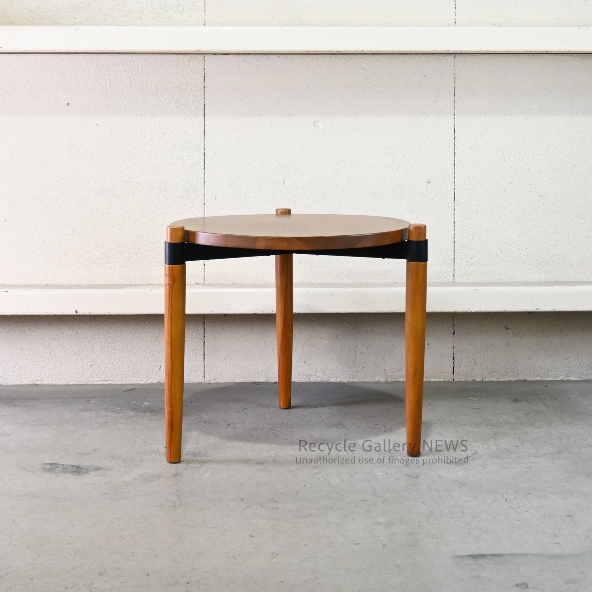 AZUMAYA Round Monkey Pod Side Table　Solid Wood Brown Grain pattern / AZUMAYA モンキーポッド ラウンドサイドテーブル 無垢材 茶色 木目