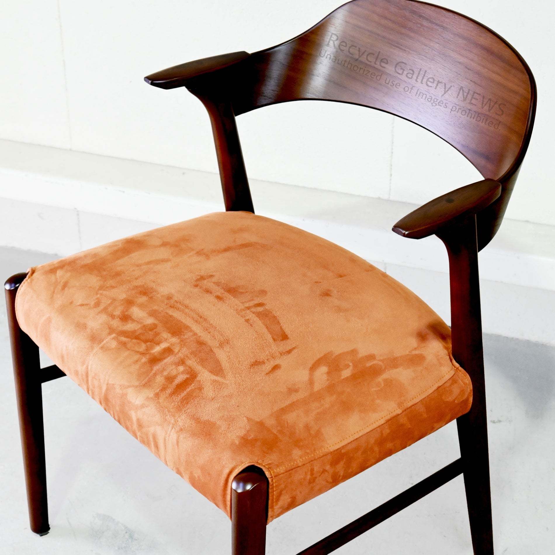 MASTERWAL Arm chair PT-PRO Walnut Orange-Velvet Japan /  マスターウォル アームチェア ウォルナット オレンジ ベルベット 日本