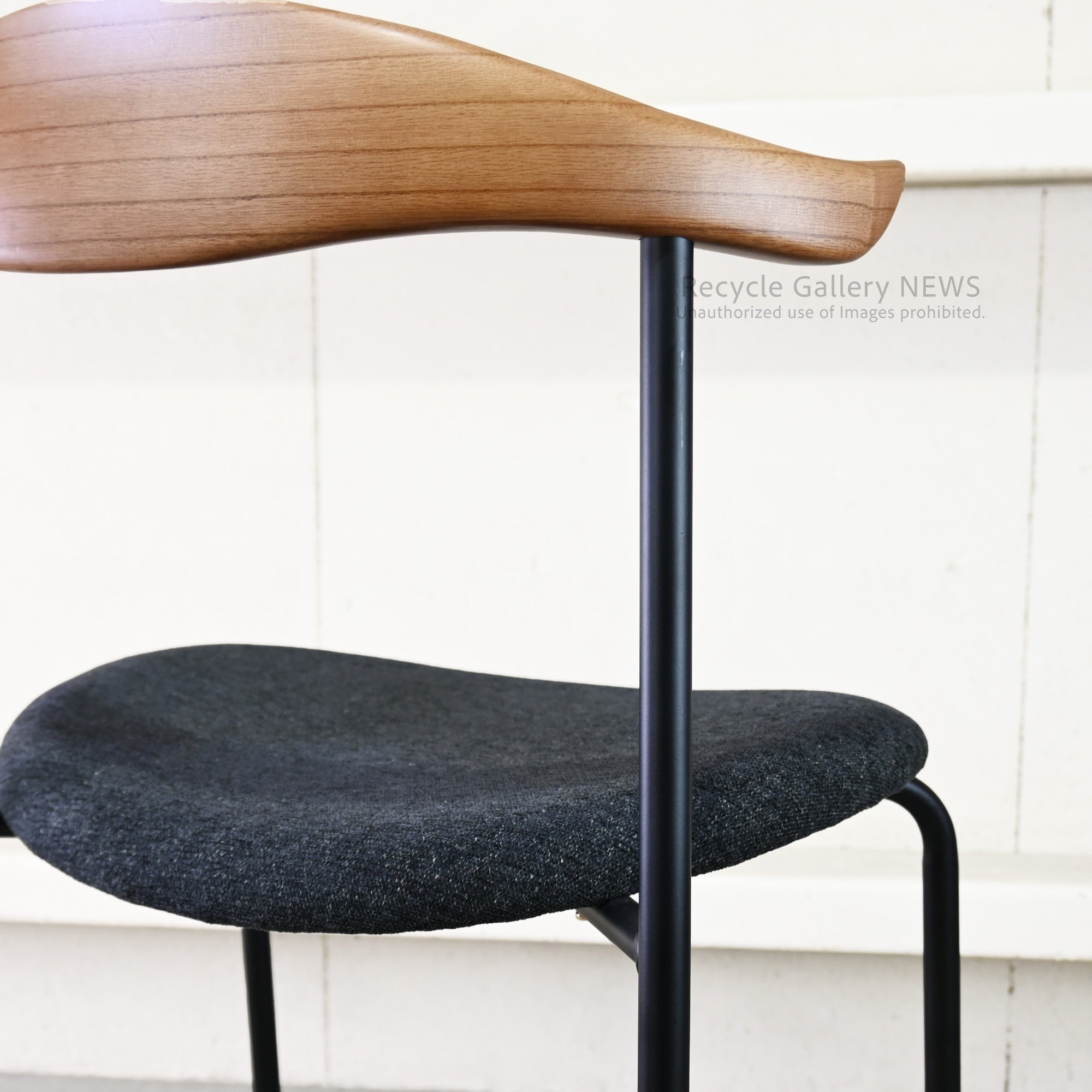 Seki Furniture Atom Chair Black Wooden  Steel  Industrial  Vintage  Cafe style / 関家具 アトムチェア 座面黒色 木材 スチール インダストリアル ヴィンテージ カフェスタイル