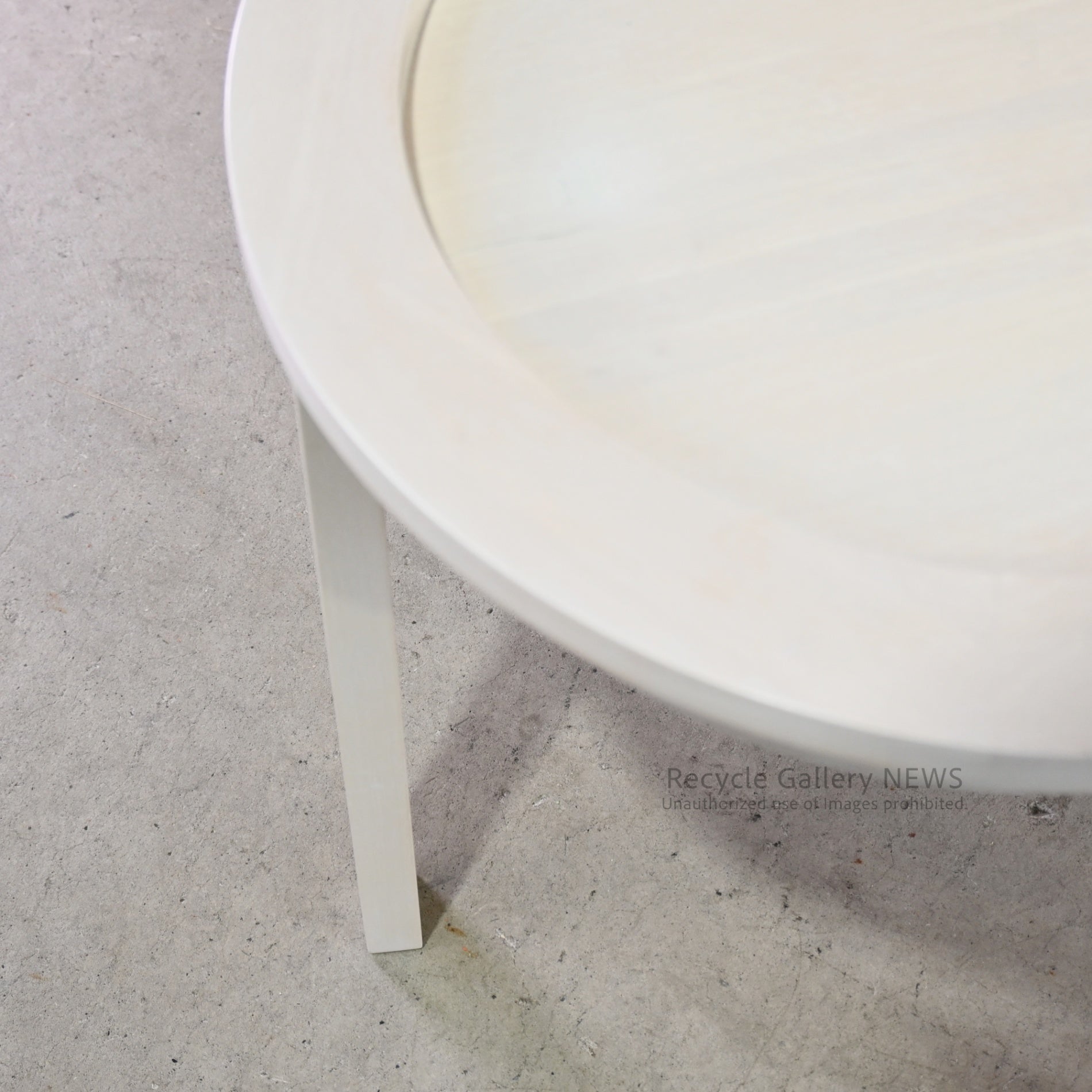 Cassina SELENE  Wooden Round Side Table Italy / カッシーナ セレーネ 木製 ラウンドサイドテーブル イタリア