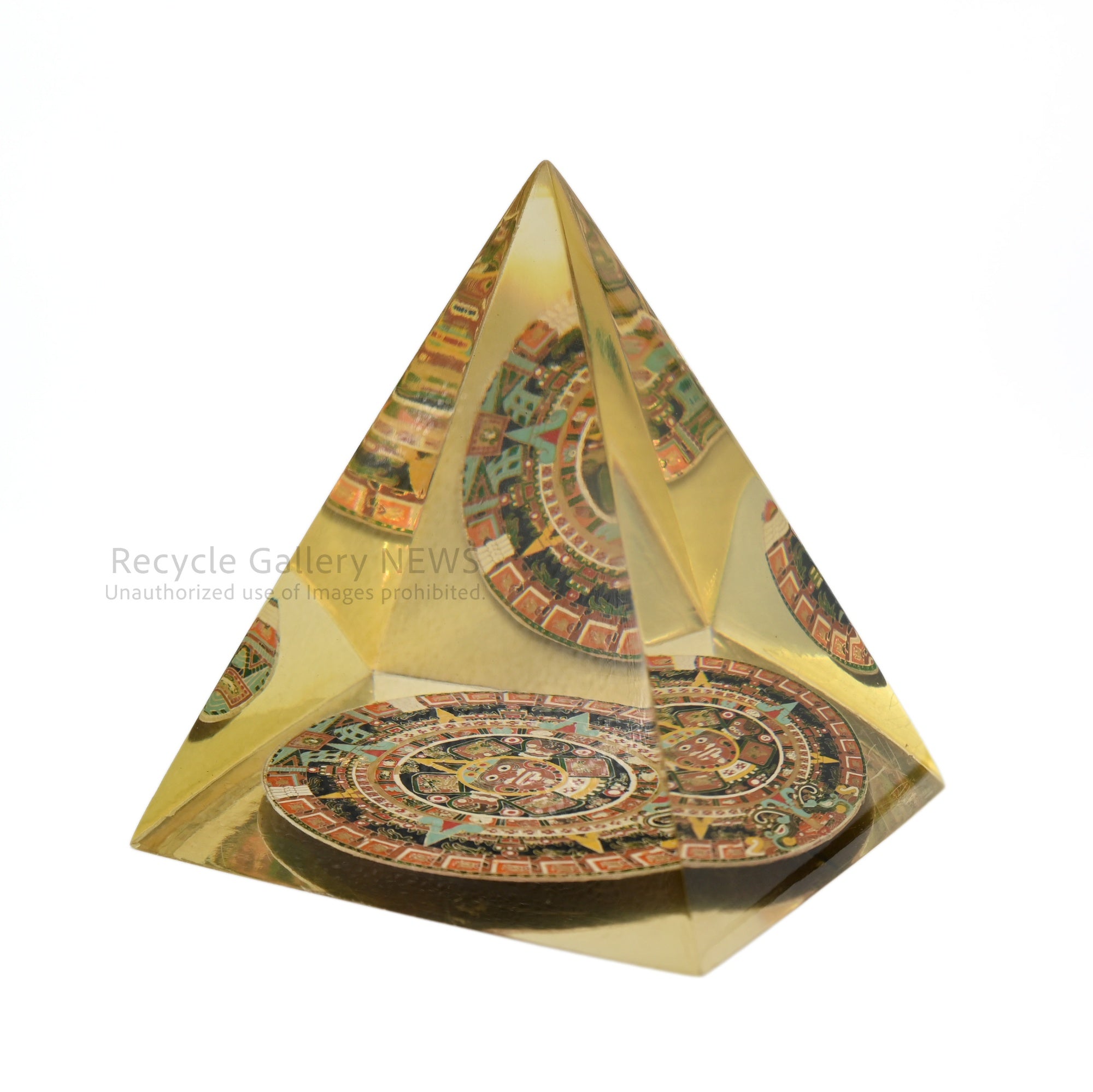 Acrylic Aztec Sun Stone Calendario Azteca Mesoamerican Pyramid Topaz Object Display Piece / アクリル アステカカレンダー 太陽の石 メソアメリカ ピラミッド トパーズ オブジェ ディスプレイ
