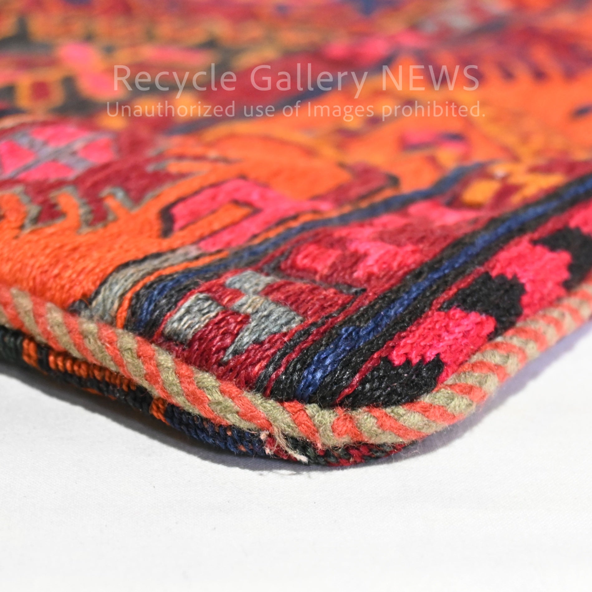 Old Kilim Cushion Cover [C] Bright Orange Middle east / オールドキリム クッションカバー 中東 伝統織 赤系 3種類 （C 蛍光オレンジ）