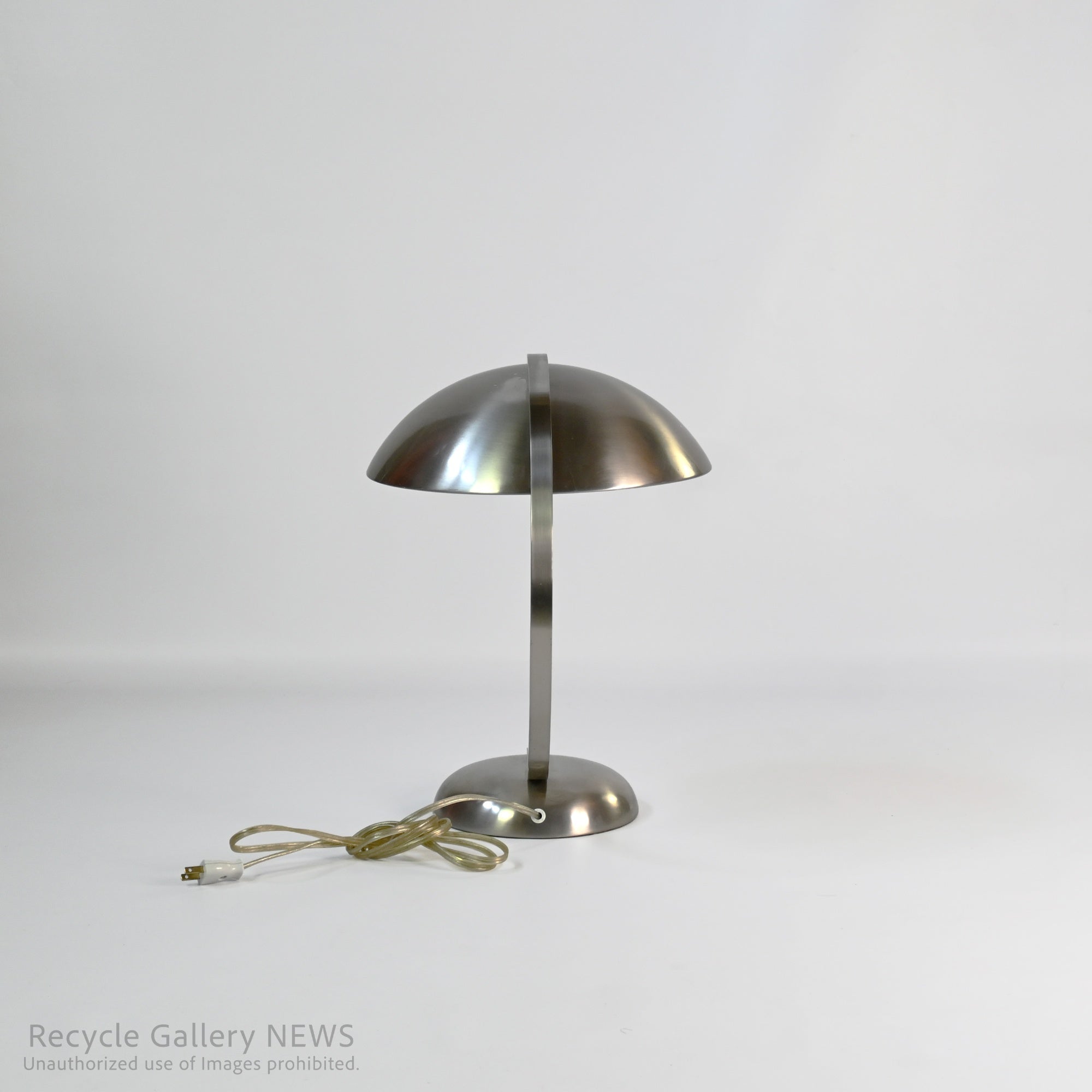 chrome desk lamp Rugged Industrial lamp Space Age Minimalist Design / クローム デスク ランプ スペースエイジ  無骨 インダストリアル ミニマル