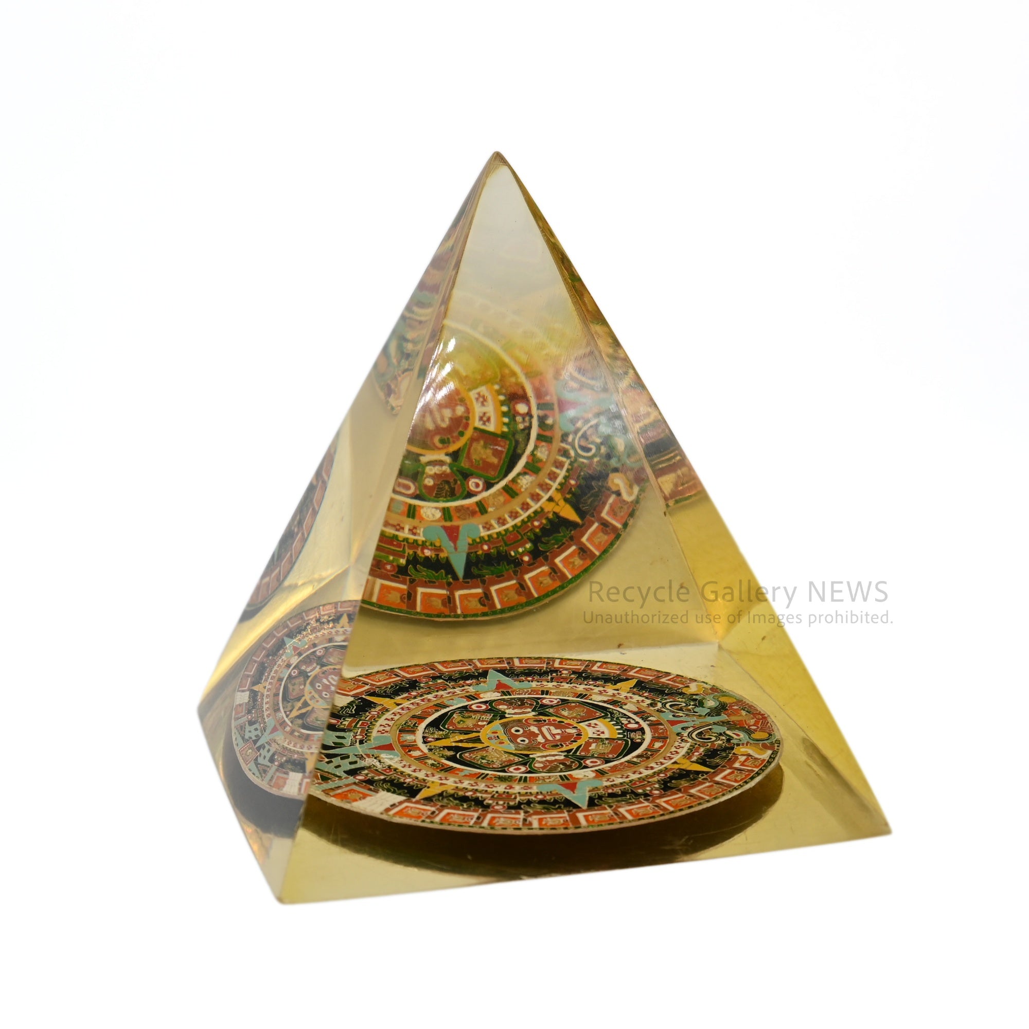 Acrylic Aztec Sun Stone Calendario Azteca Mesoamerican Pyramid Topaz Object Display Piece / アクリル アステカカレンダー 太陽の石 メソアメリカ ピラミッド トパーズ オブジェ ディスプレイ
