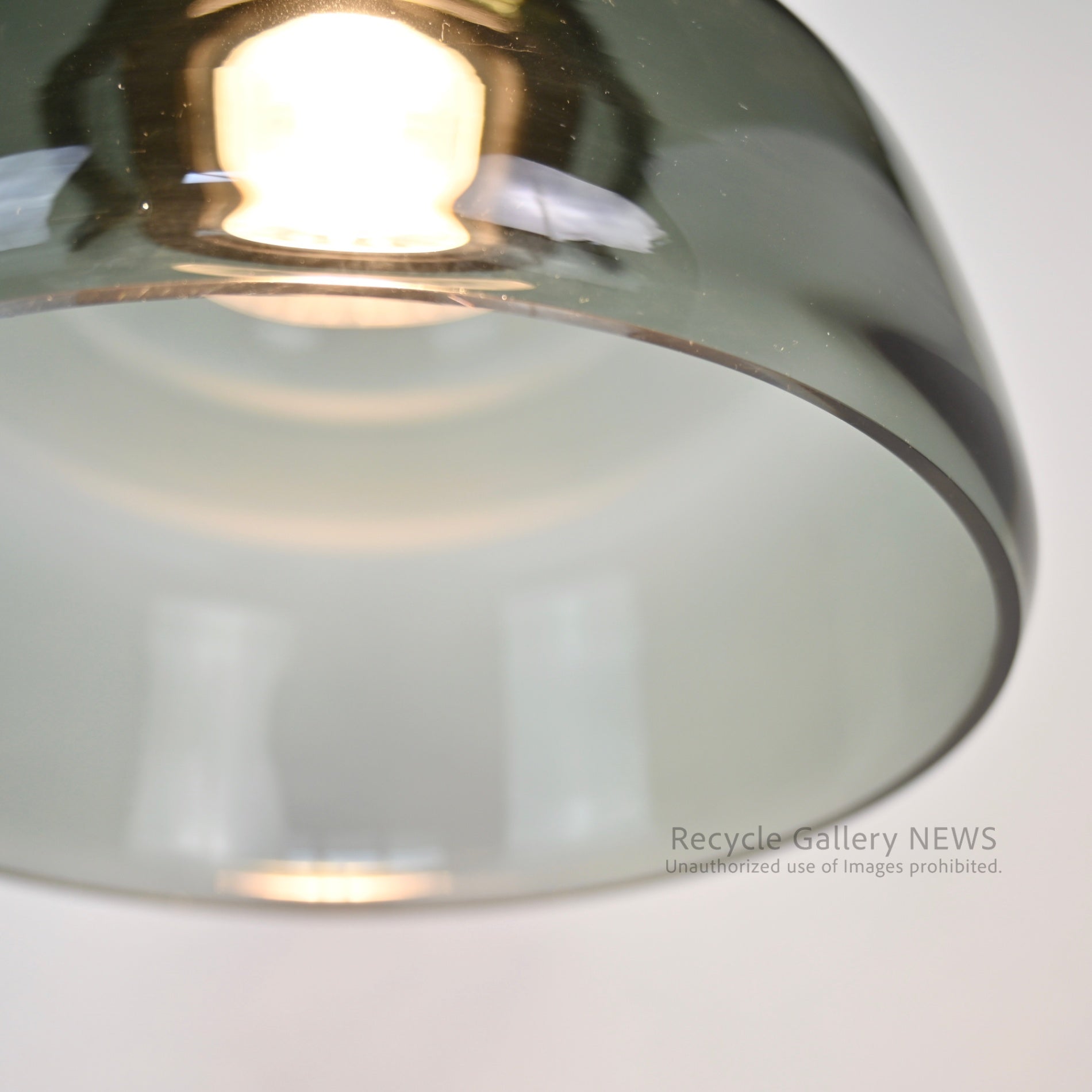 TISTOU BROKIS SHADOWS 02 Pendant light Smoke gray × Black 