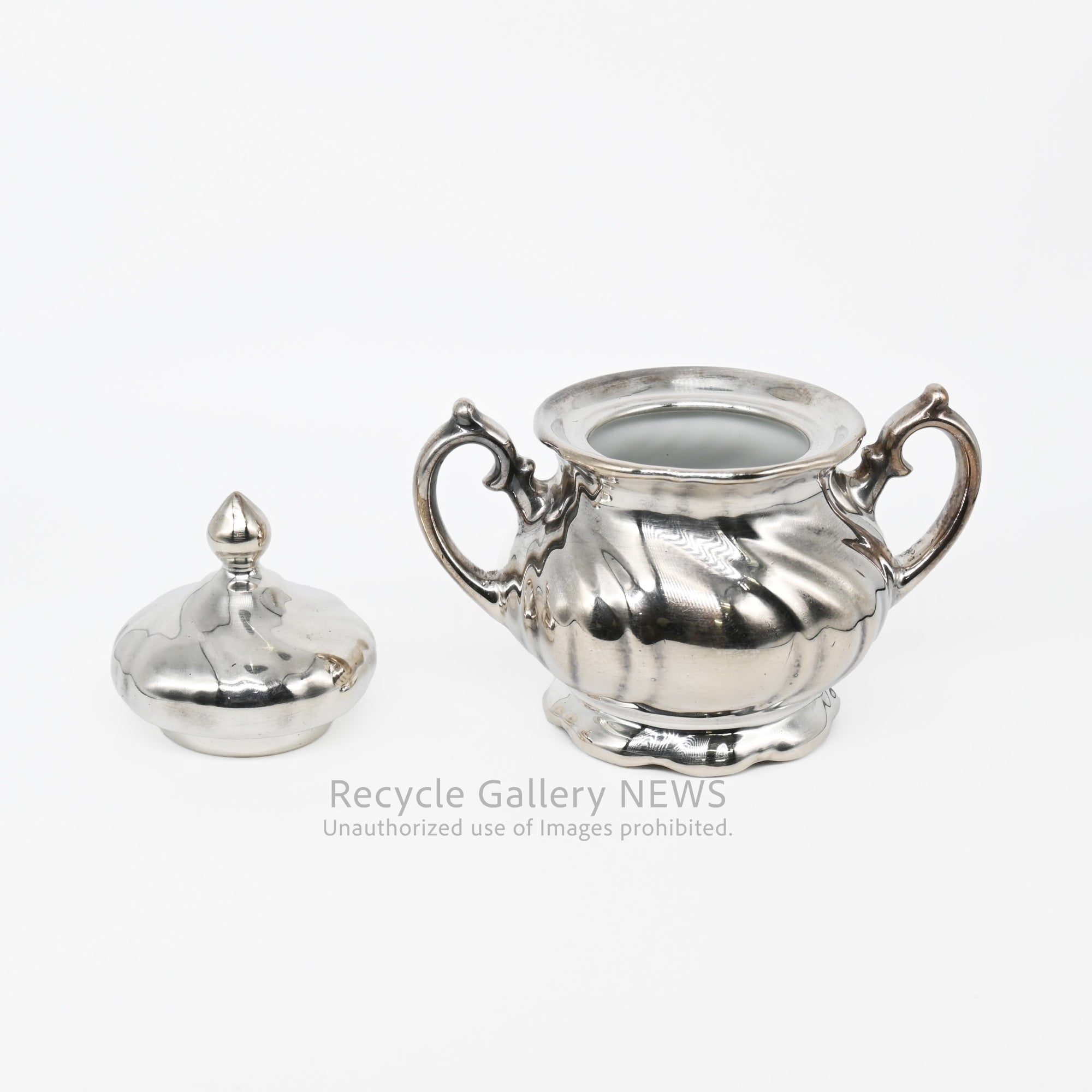 SILVER COATED PORCELAIN TEA POT  Antique German Silver Plated 3-Piece wmf / シルバープレートドイツアンティーク 三点セット ドイツ WMF社  銀メッキ