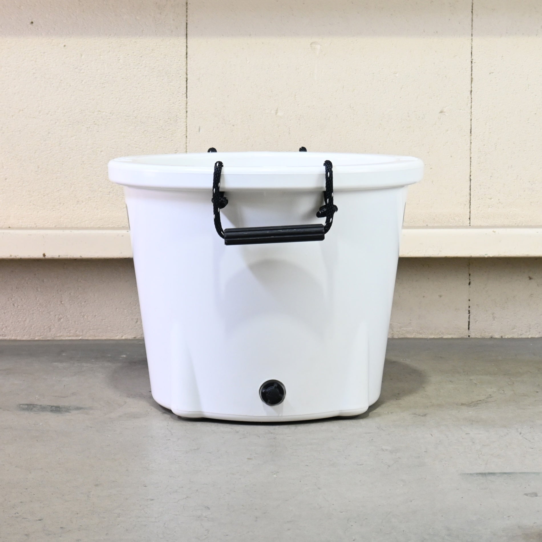 YETI Tank 45 Ice Cooler Bucket Cooler Box Outdoor Cooling USA / イエティ タンク45　アイスクーラーバケツ クーラーボックス アウトドア アメリカ