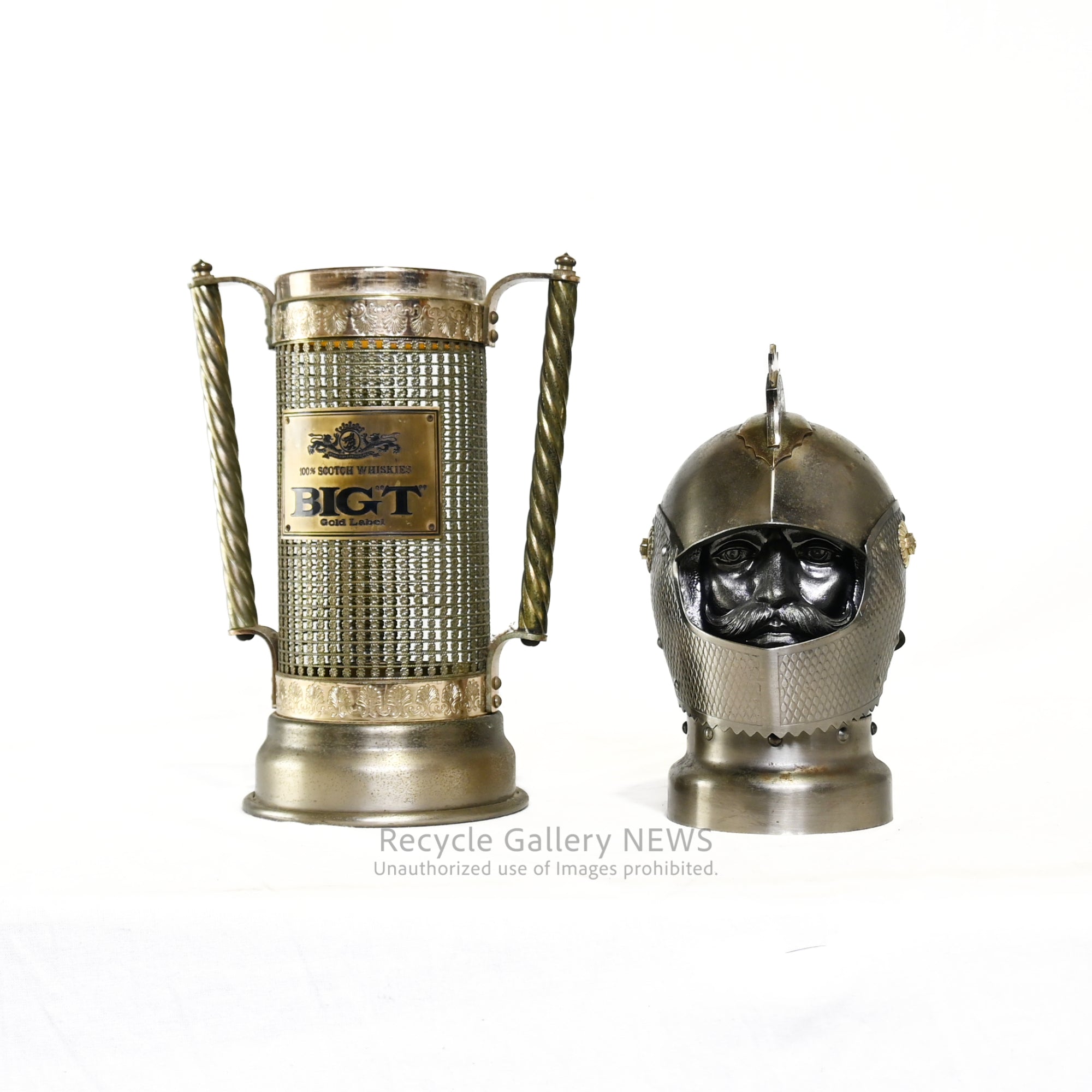 Musical Whiskey Bottle Case　Western Spirits Ornament Armor Takara Shuzo BIC'T /オルゴール付きウィスキー ボトルケース 洋酒 装飾品 甲冑 宝酒造 BIC'T
