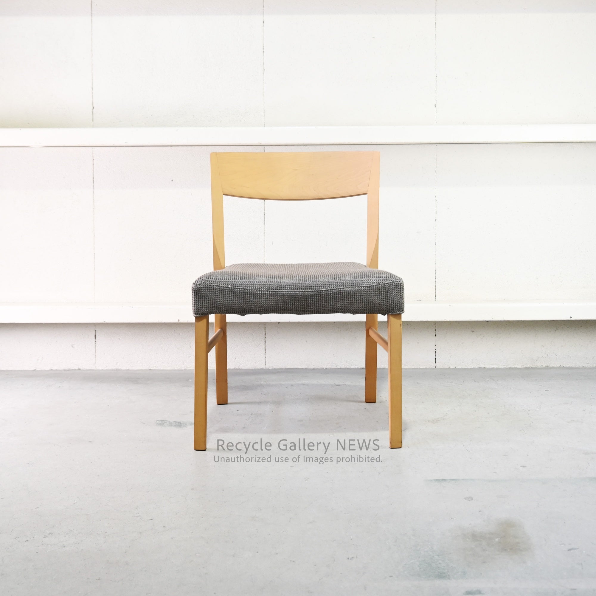 Karimoku Wooden Chair Japanese Scandinavian Inspired Natural Design / カリモク 椅子 木製 日本 北欧テイスト ナチュラルデザイン