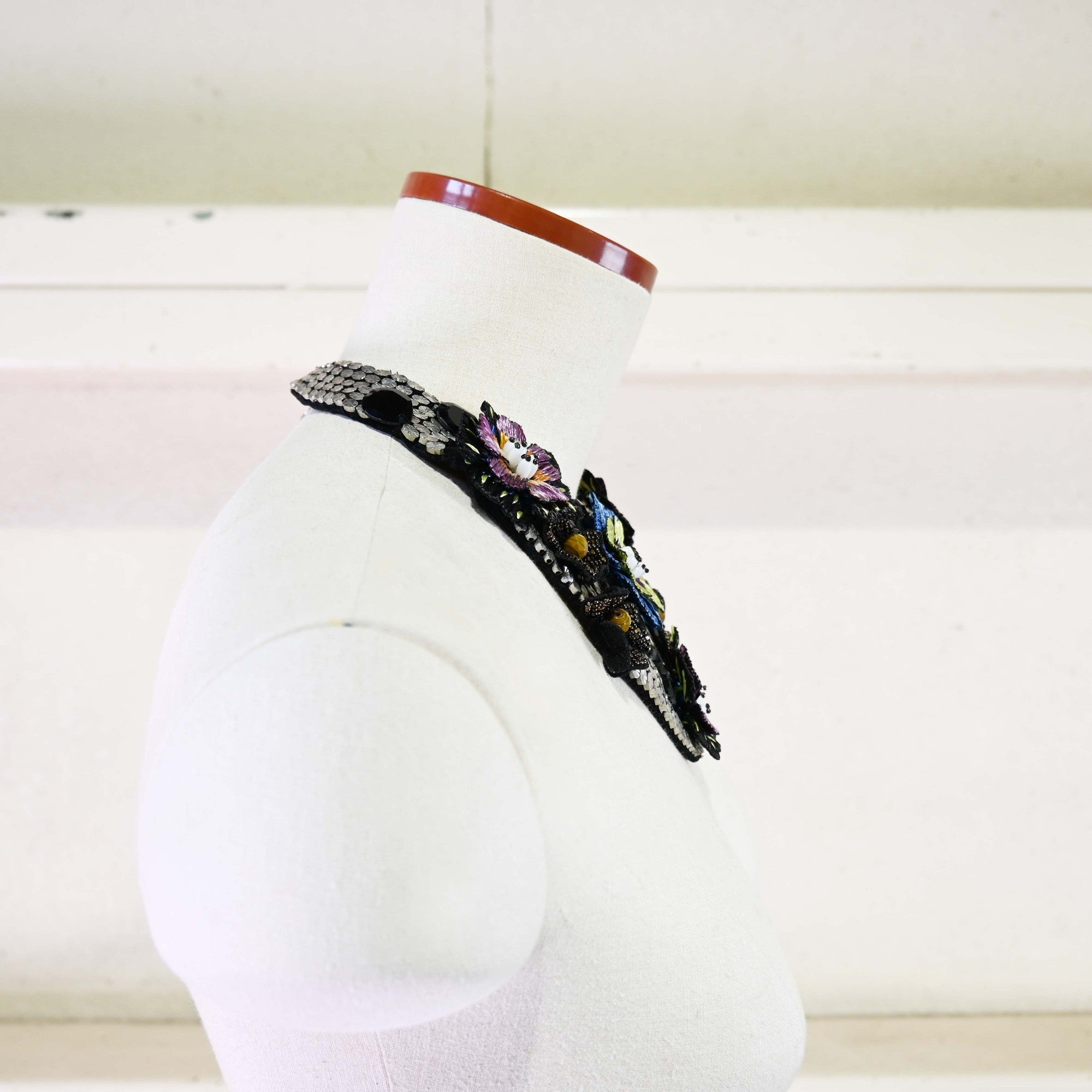 Etro Flower motif necklace 2012 collar embroidery accessories Italia / エトロ フラワーモチーフネックレス 刺繍 つけ襟 花柄 ハイブランド アクセサリー