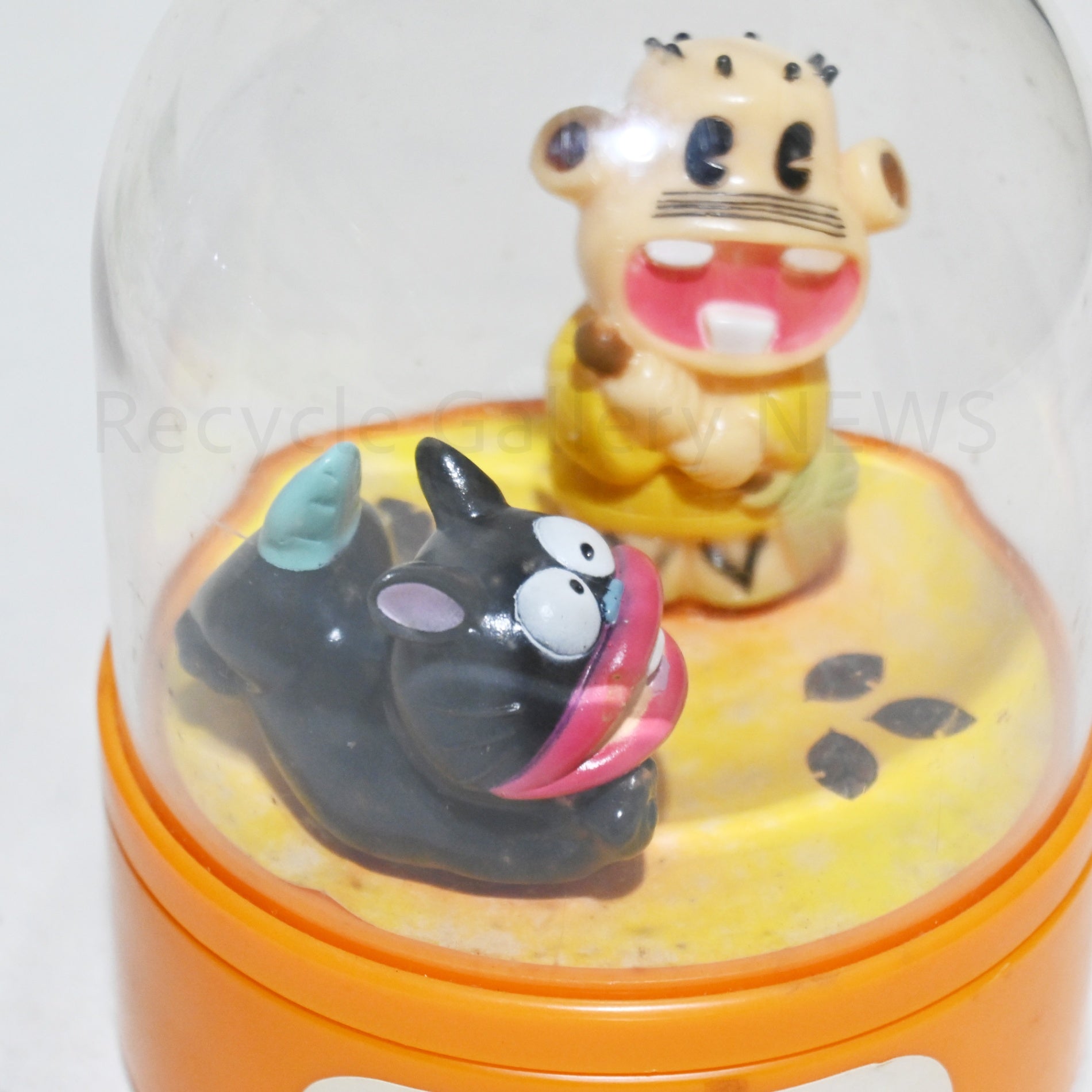 Genius Bakabon Dome-Shaped Music Box Rerere-no-Ojisan Unagi-Inu Japan Vintage Retro / 天才バカボン ドーム型 オルゴール レレレのおじさん ウナギイヌ 当時物 昭和レトロ 日本ヴィンテージ
