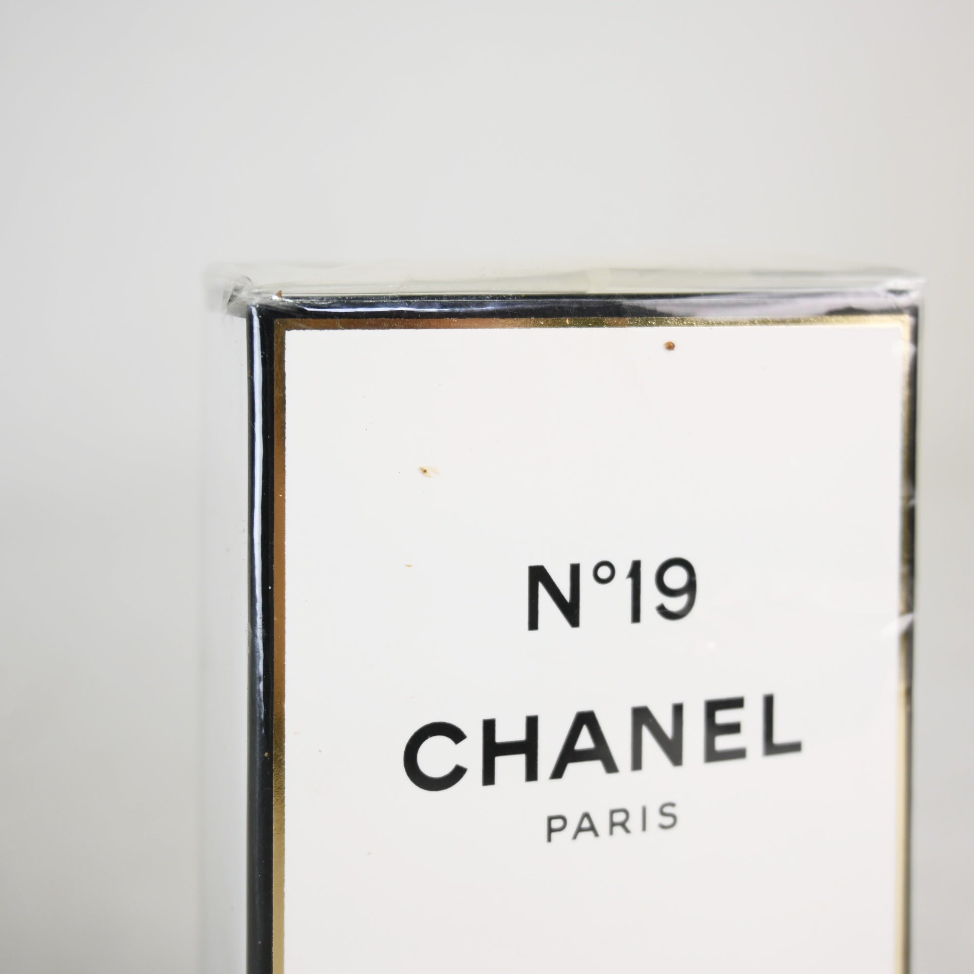 CHANEL No.19 Eau de Parfum 50ml Unopened / シャネル 香水 オードパルファム 未開封