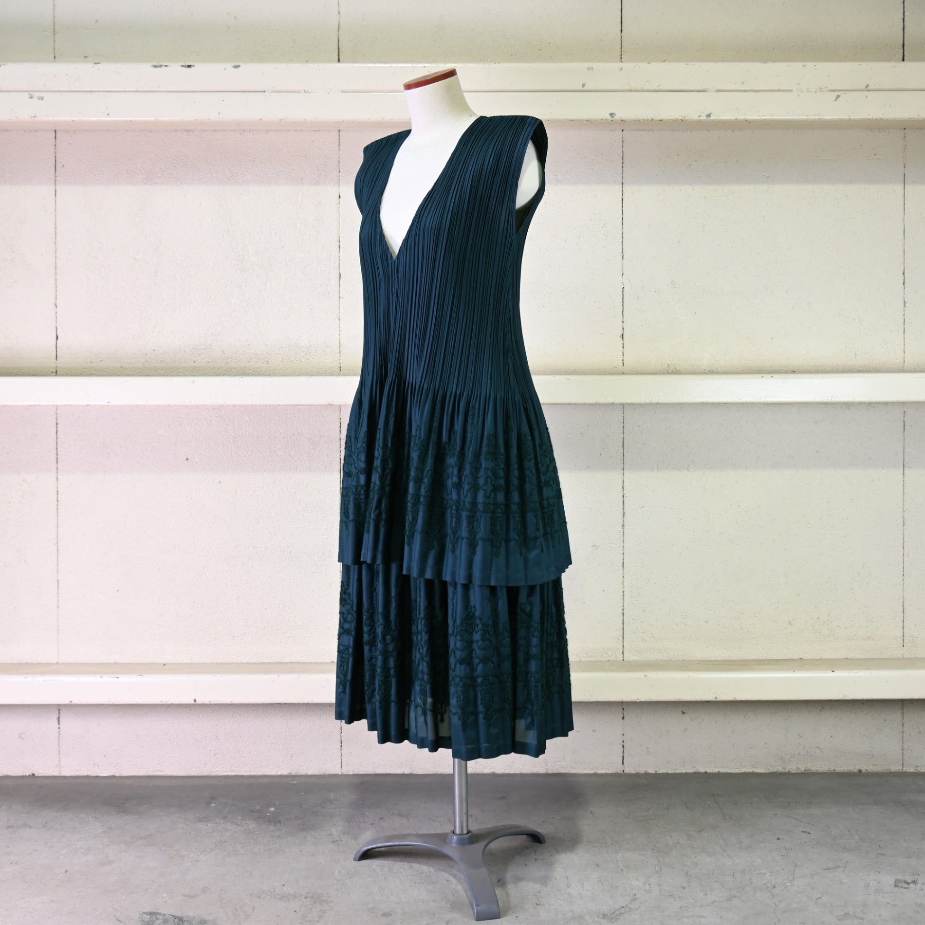 PLEATS PLEASE ISSEY MIYAKE 2013AW SET / イッセイミヤケ プリーツプリーズ モヘア混刺繍 緑無地ポリ セットアップ ワンピース風 3