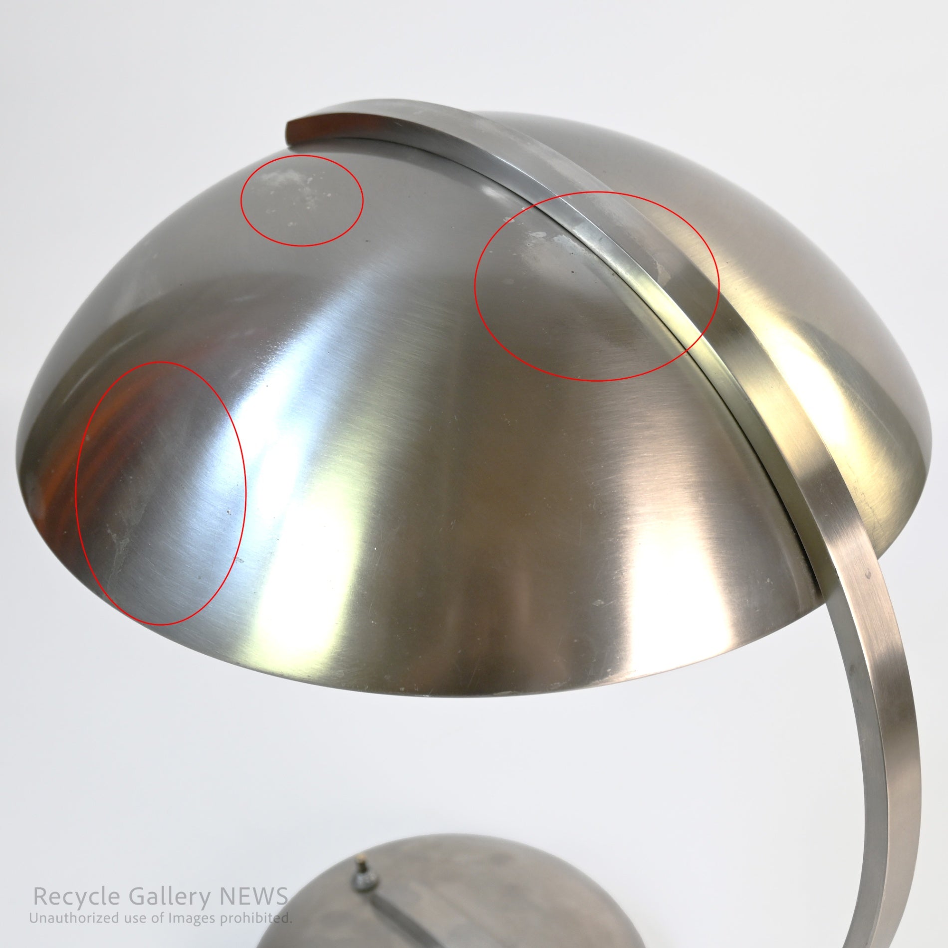 chrome desk lamp Rugged Industrial lamp Space Age Minimalist Design / クローム デスク ランプ スペースエイジ  無骨 インダストリアル ミニマル
