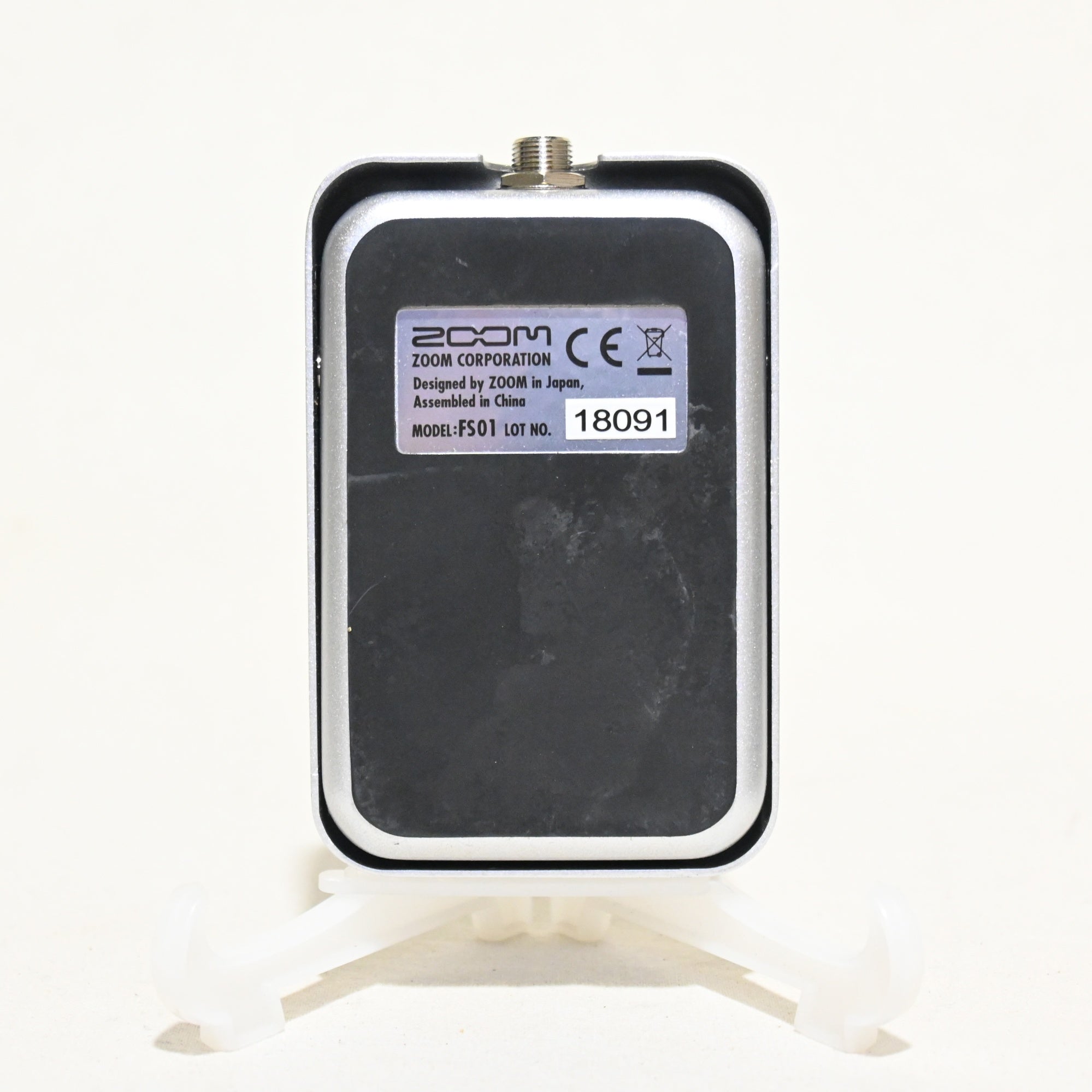 ZOOM R8 Multi-Track Recorder + FS 01 Foot Switch Set Discontinued product / ズーム R8 マルチトラックレコーダー＋ FS 01フットスイッチ セット 生産終了モデル