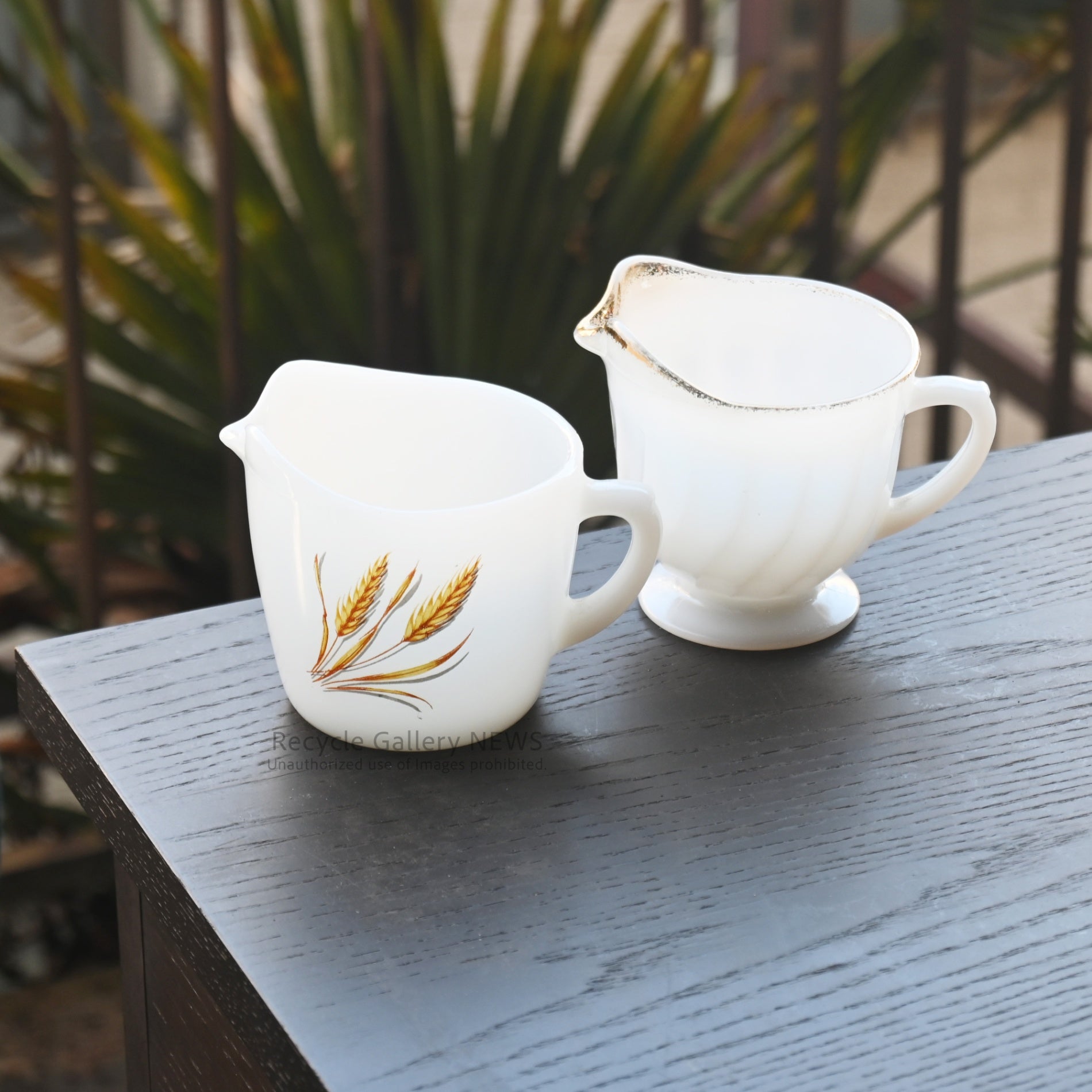 Vintage Fire-King Swirl Gold Rim Creamer American Mid Century/ ファイヤーキング スワールゴールドリム クリーマー アメリカ ミッドセンチュリー