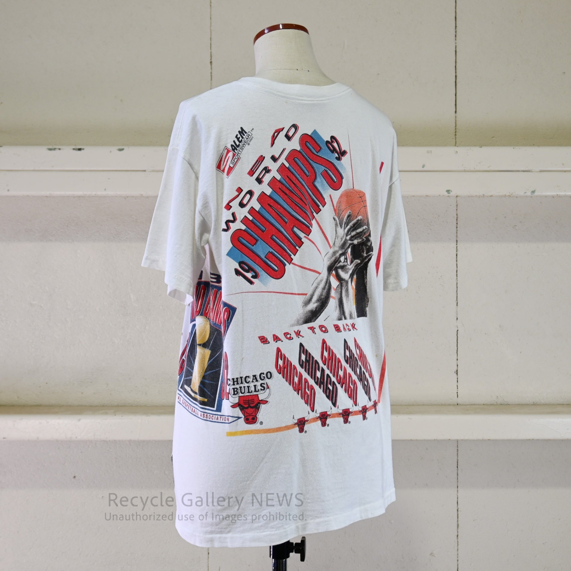 SALEM "CHICAGO BULLS" 1992 NBA Commemorative Victory T-shirt / セーラム シカゴ・ブルズ NBA 優勝記念 Tシャツ M 白
