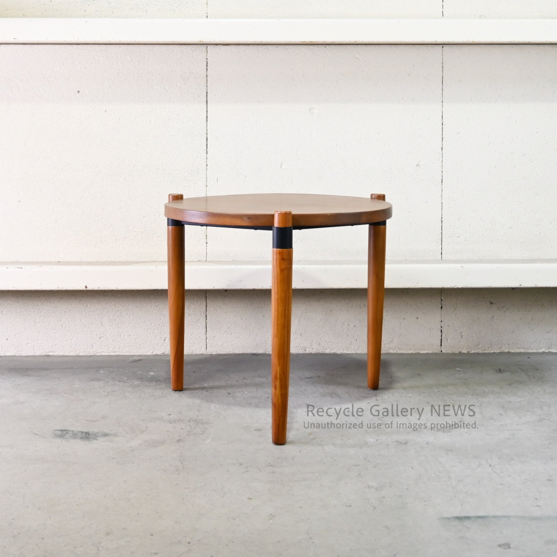 AZUMAYA Round Monkey Pod Side Table　Solid Wood Brown Grain pattern / AZUMAYA モンキーポッド ラウンドサイドテーブル 無垢材 茶色 木目