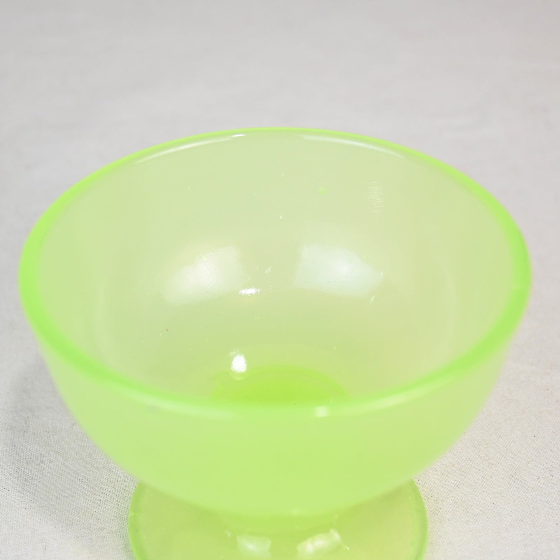 Uranium Divided Ice cream Cup Vaseline glass Vintage / ウランガラス アイスクリーム 氷コップ ヴィンテージ