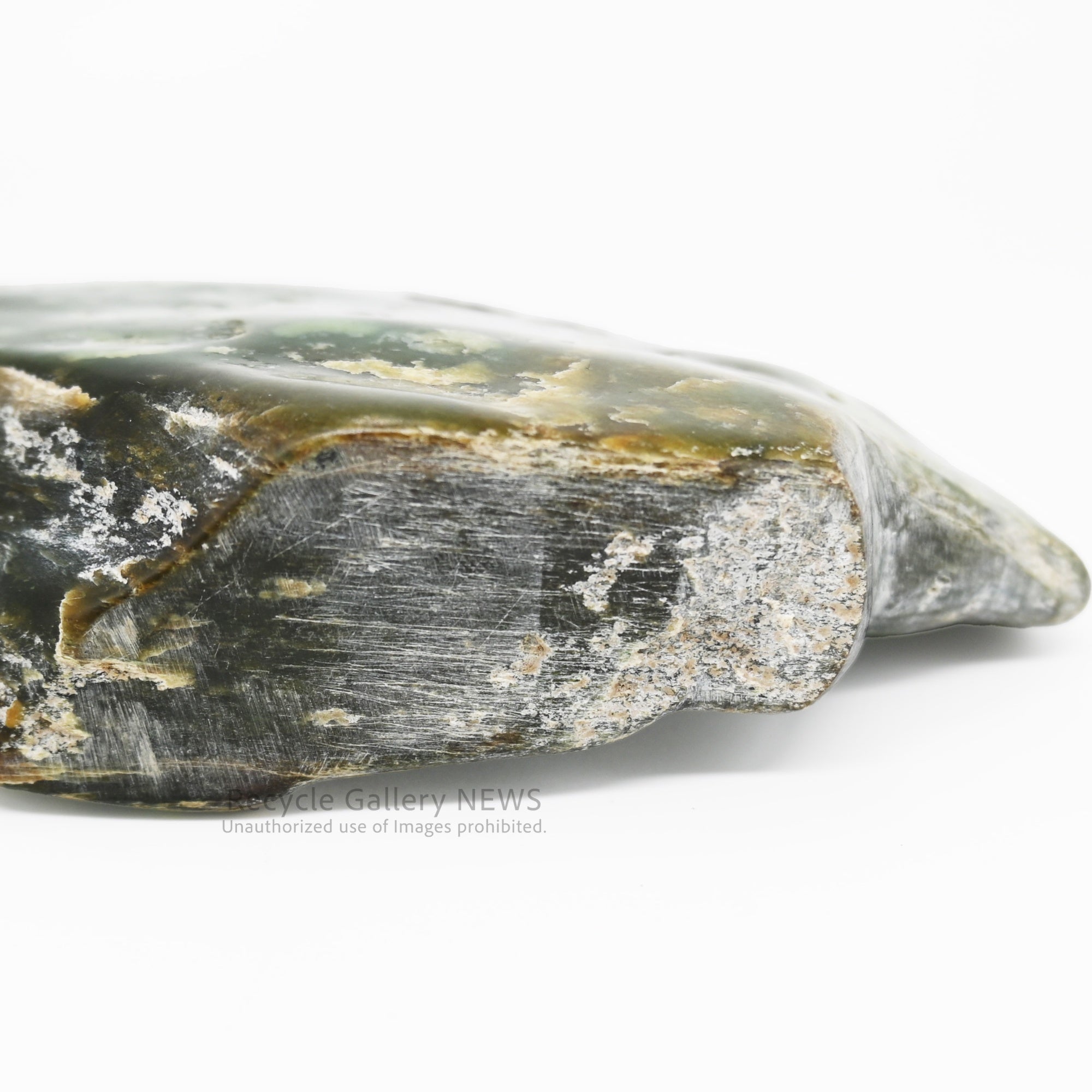 Bird-shaped Jade Green Gemstone Decorative Object / 鳥のような翡翠 緑色 天然石 置物
