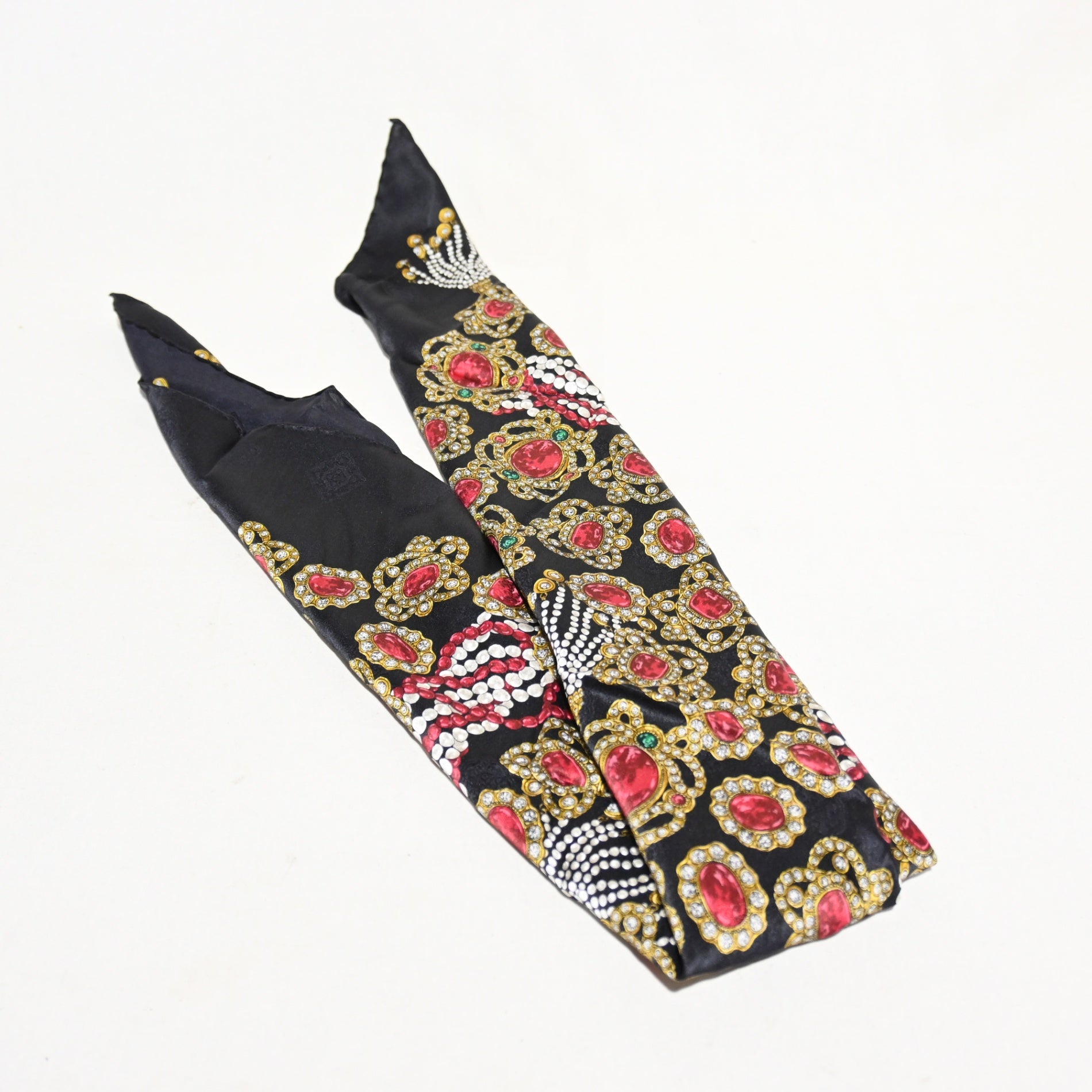 CHANEL Vintage scarf Jewelry pattern Unused / シャネル ヴィンテージ スカーフ 宝石 ジュエリーデザイン 未使用 新古品