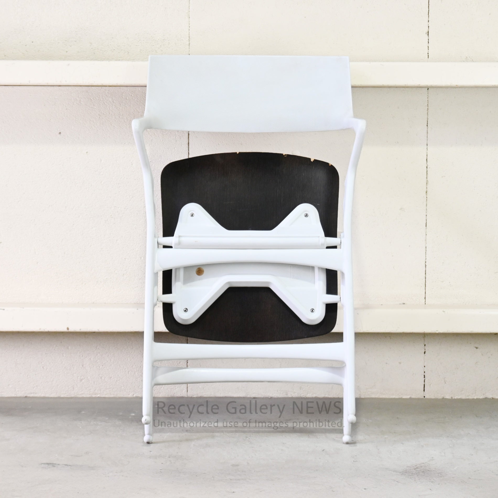 Discontinued Plywood Seat  kartell Dolly chair by Antonio Citterio Italy Milan /  カルテル  ドリー チェア イタリアミラノ アントニオ・チッテリオ プライウッド座面 廃盤品