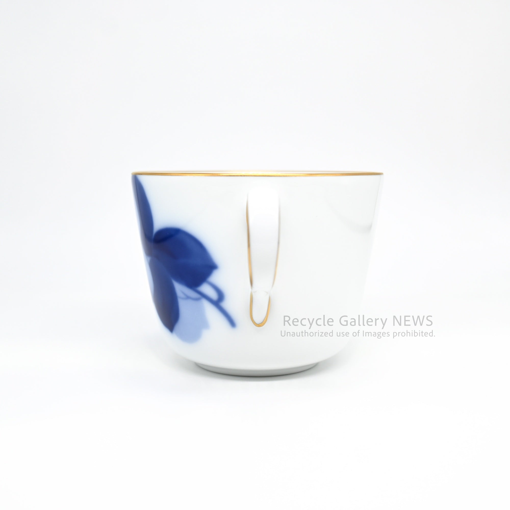 Okura Art China Blue Rose Morning Cup and Saucer White Tableware / 大倉陶園 ブルーローズ 8211 モーニングカップ＆ソーサー ペア 白 青 洋食器