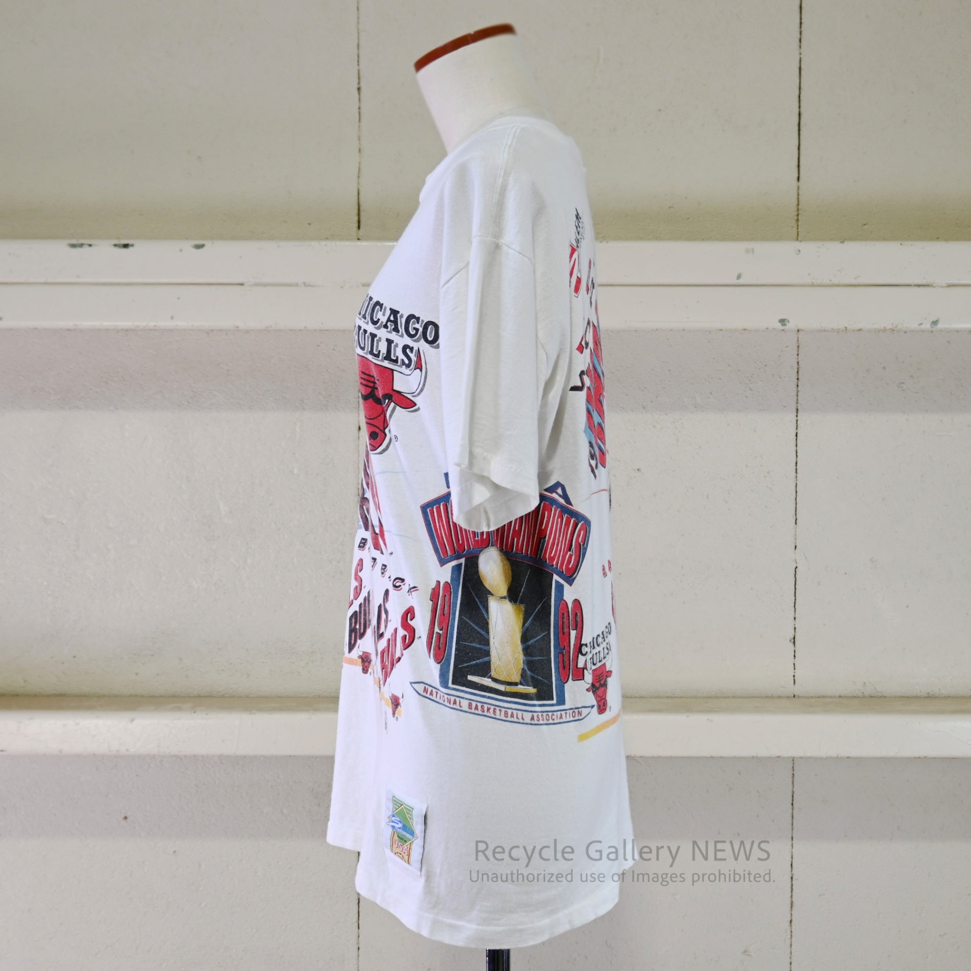 SALEM "CHICAGO BULLS" 1992 NBA Commemorative Victory T-shirt / セーラム シカゴ・ブルズ NBA 優勝記念 Tシャツ M 白