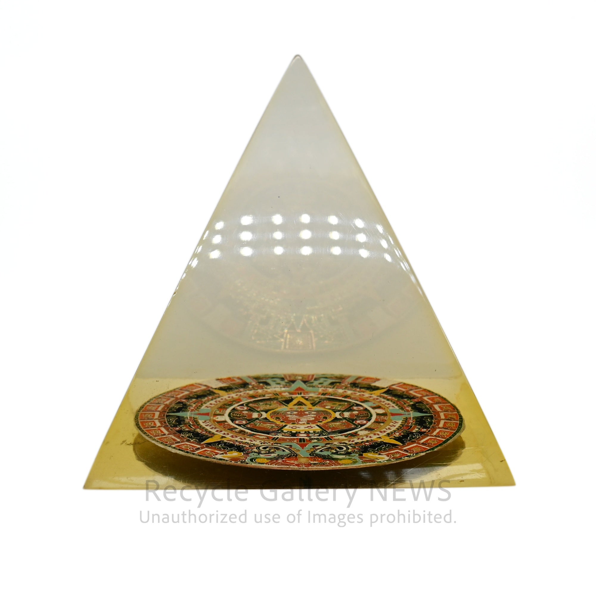 Acrylic Aztec Sun Stone Calendario Azteca Mesoamerican Pyramid Topaz Object Display Piece / アクリル アステカカレンダー 太陽の石 メソアメリカ ピラミッド トパーズ オブジェ ディスプレイ
