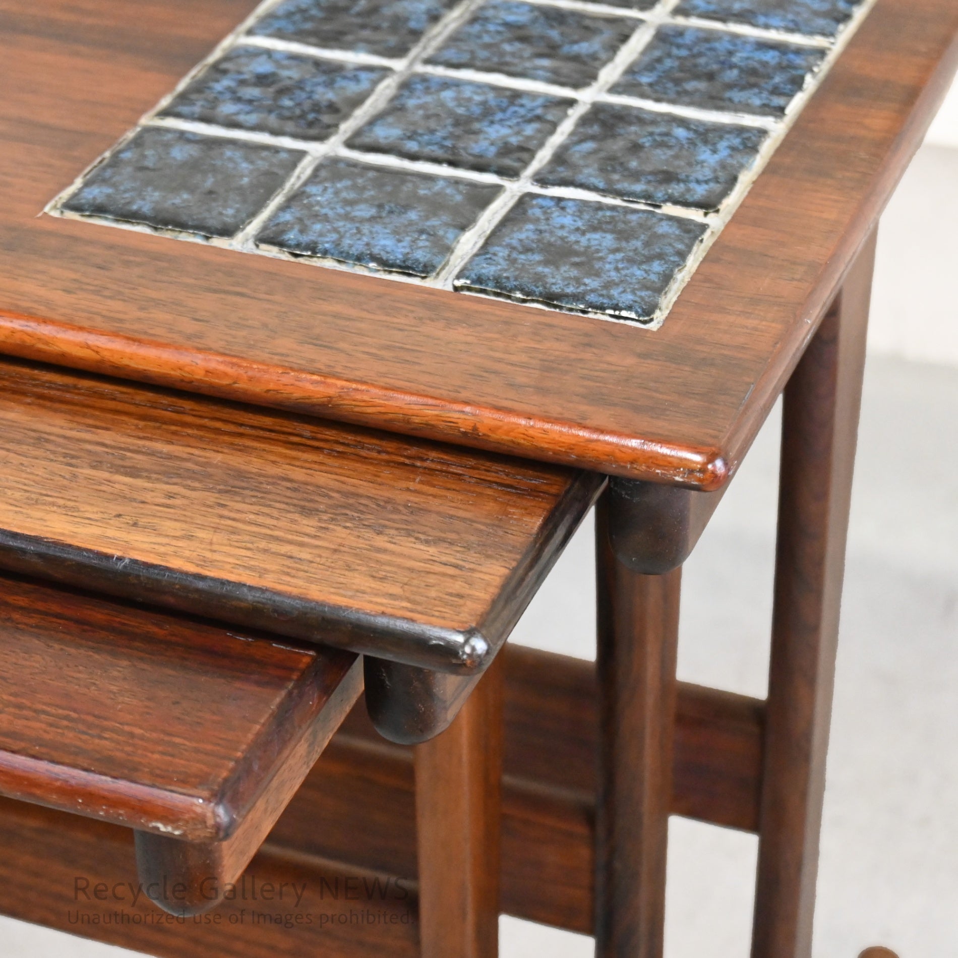 Danish Rosewood Tile Top Nesting Tables Scandinavian Modern  Mid-Century Modern / ローズウッド タイルトップ ネストテーブル デンマーク 北欧モダン  ミッドセンチュリー