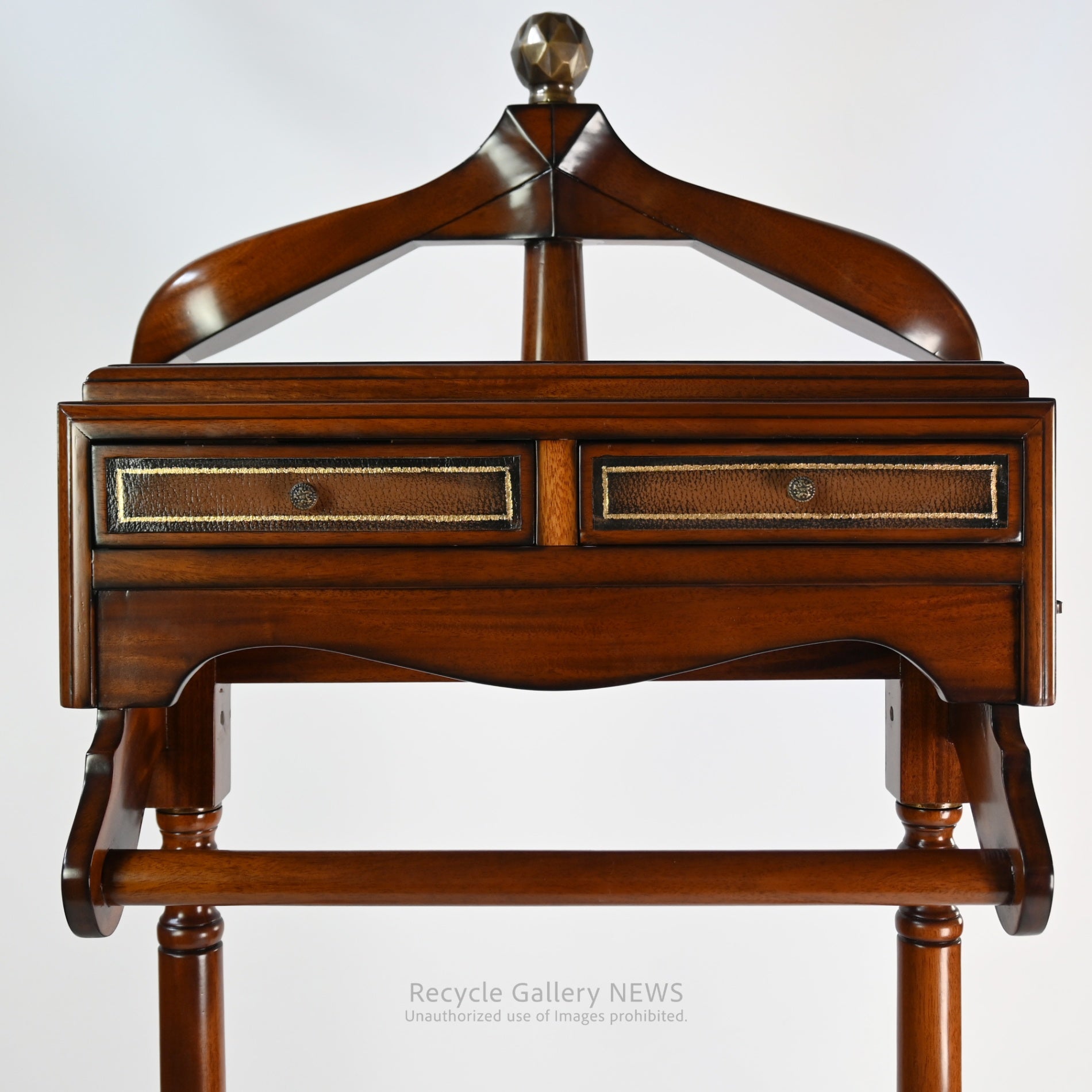 Unused Yokohama Furniture Gentleman's Valet Stand Classic Elegance / 横浜家具 バレット コートハンガー　未使用品　冊子付 クラシック ジェントルマン 様式美