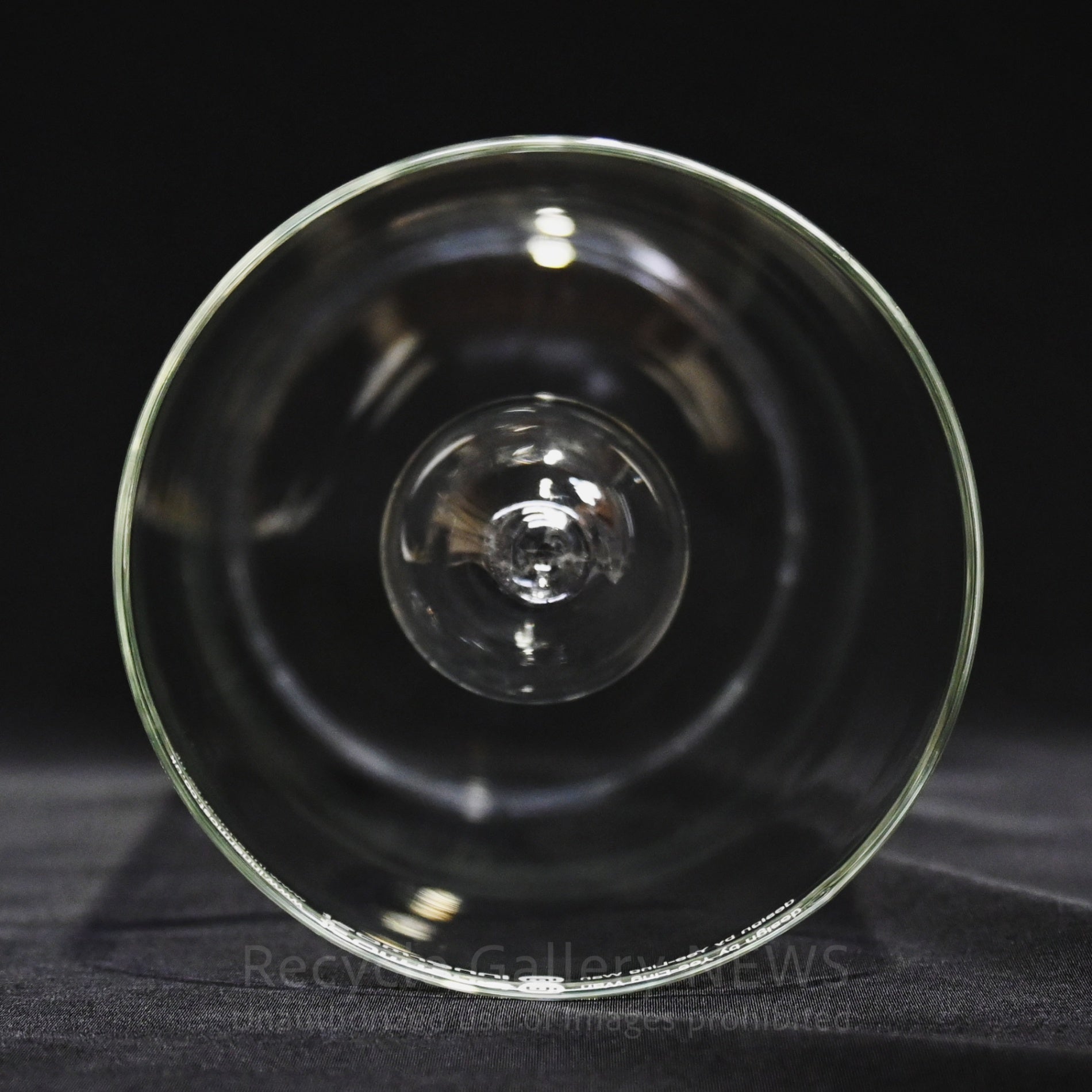 Innermost Clear Teardrop-shaped Art Glass Flower Vase Designer Piece / インナーモスト アートガラス フラワーベース ドロップ型 クリア 花瓶 一輪挿し モダン デザイナーズ